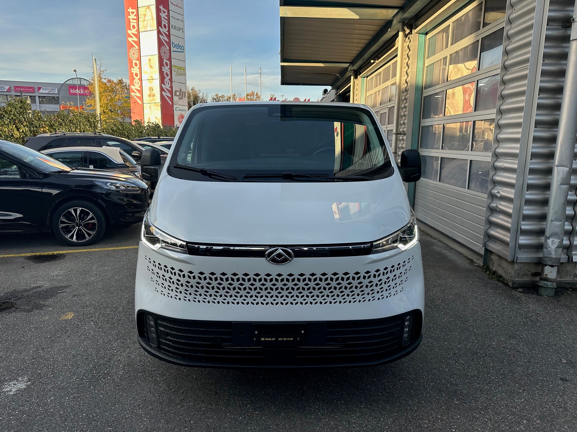 Car photo
