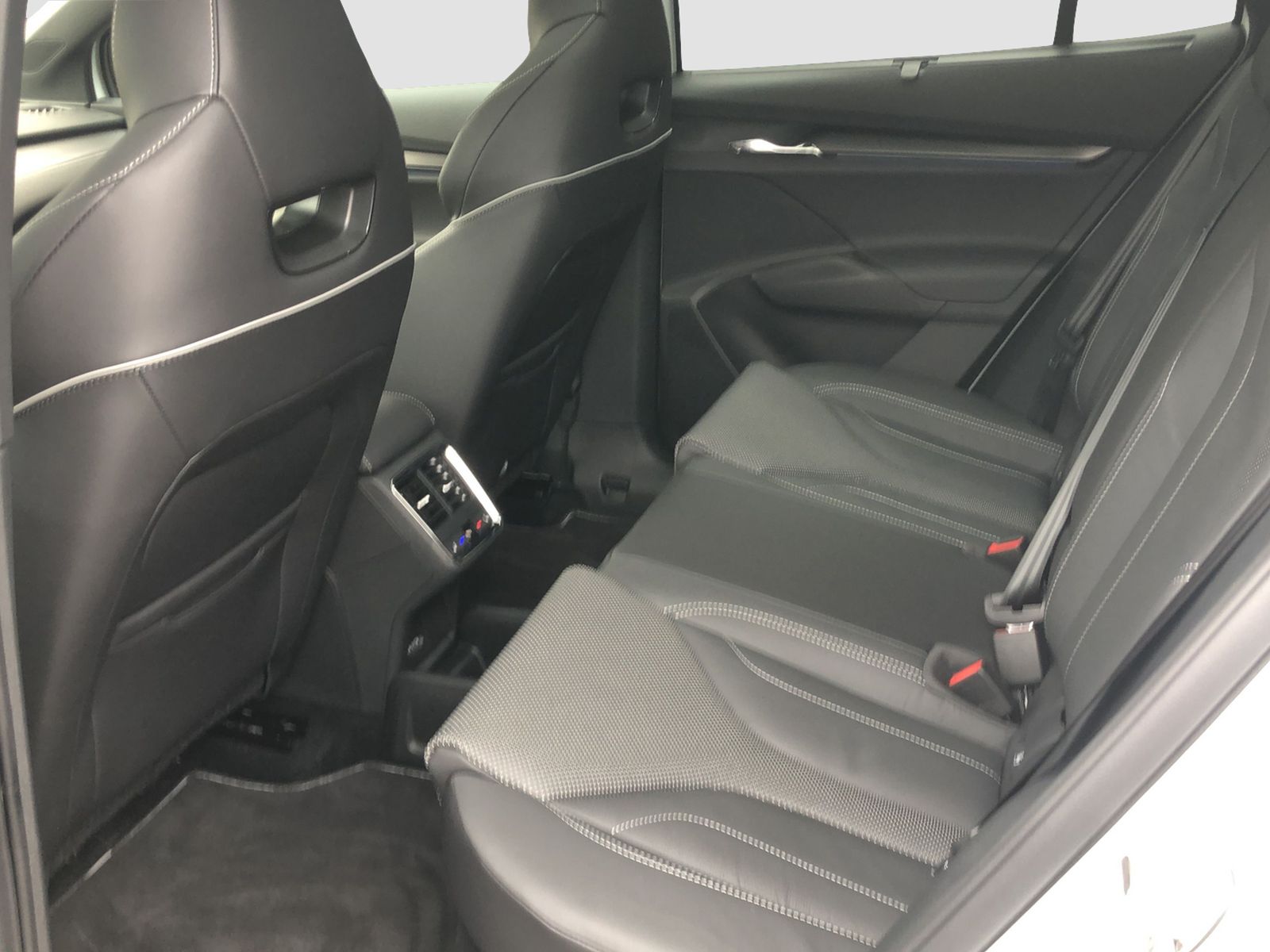 SKODA Enyaq Coupé RS iV 80 4x4-image-6
