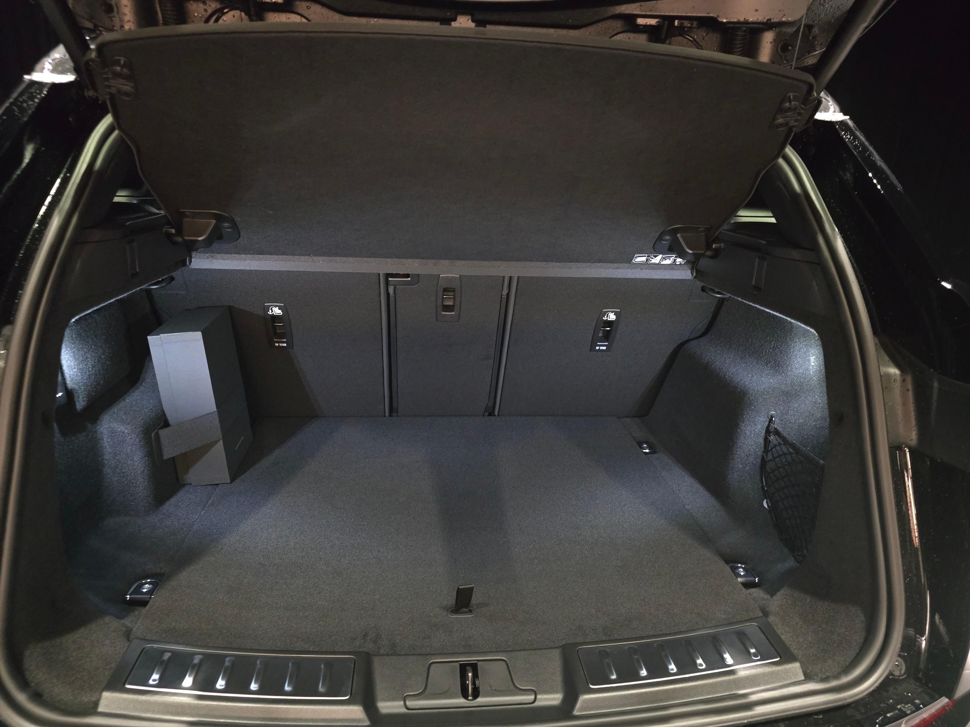 LAND ROVER Range Rover Evoque 2.0 D 200 Autobiography-showroom-element-3