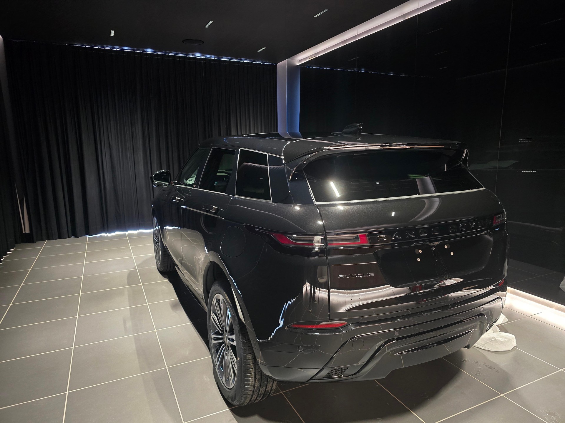 LAND ROVER Range Rover Evoque 2.0 D 200 Autobiography-image-2