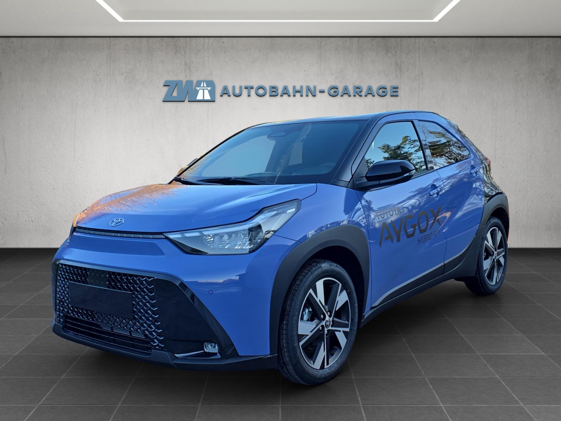 TOYOTA Aygo X 1.5 VVT-i HSD Trend-image-0
