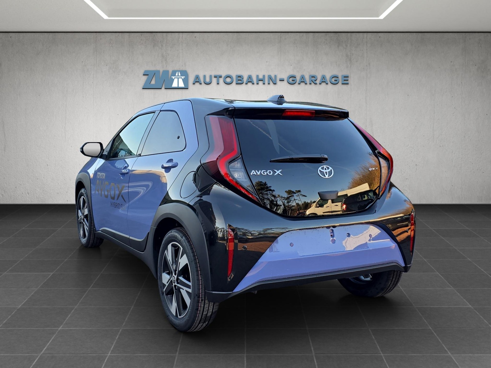 TOYOTA Aygo X 1.5 VVT-i HSD Trend-image-2