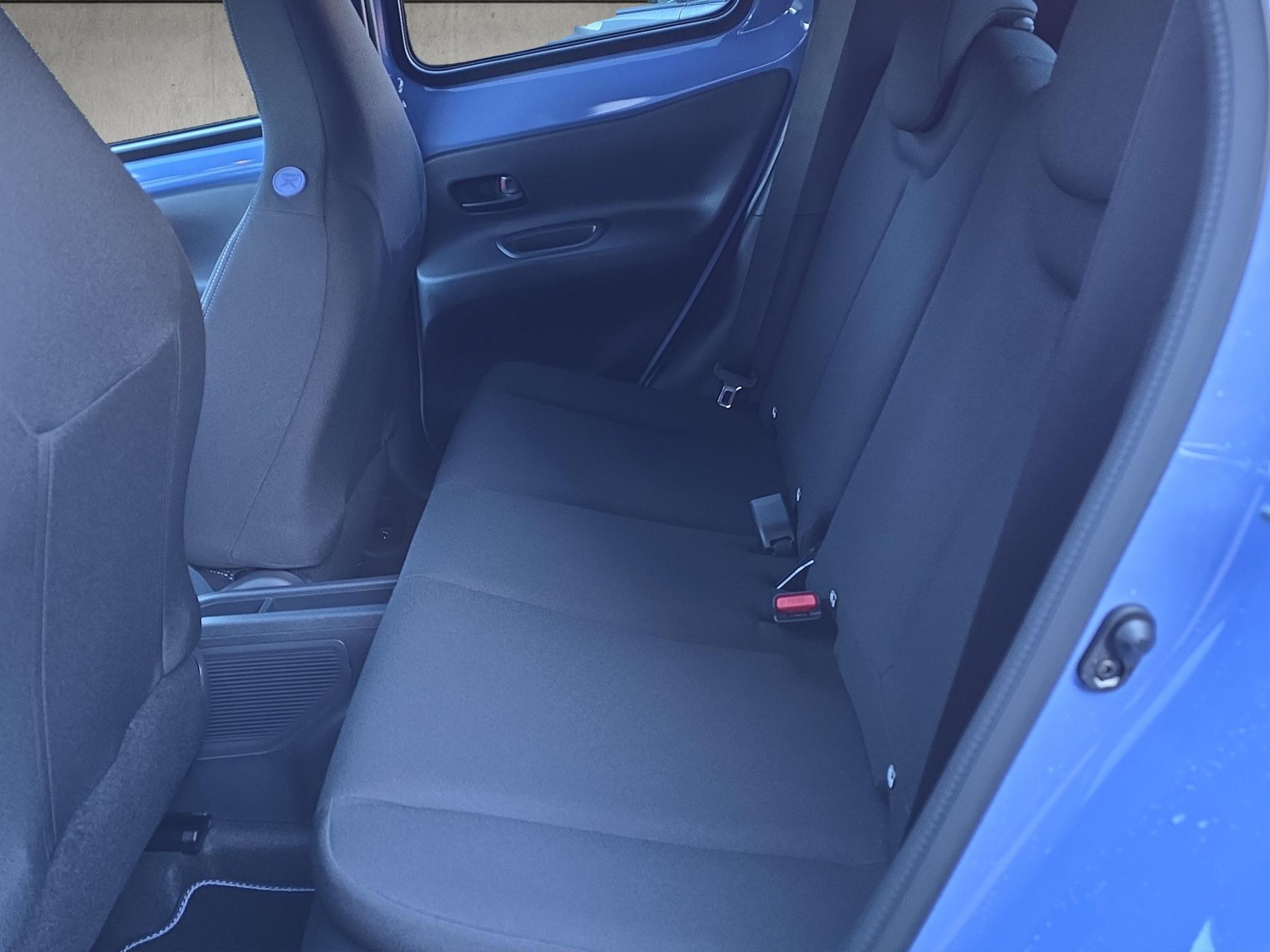 TOYOTA Aygo X 1.5 VVT-i HSD Trend-image-11