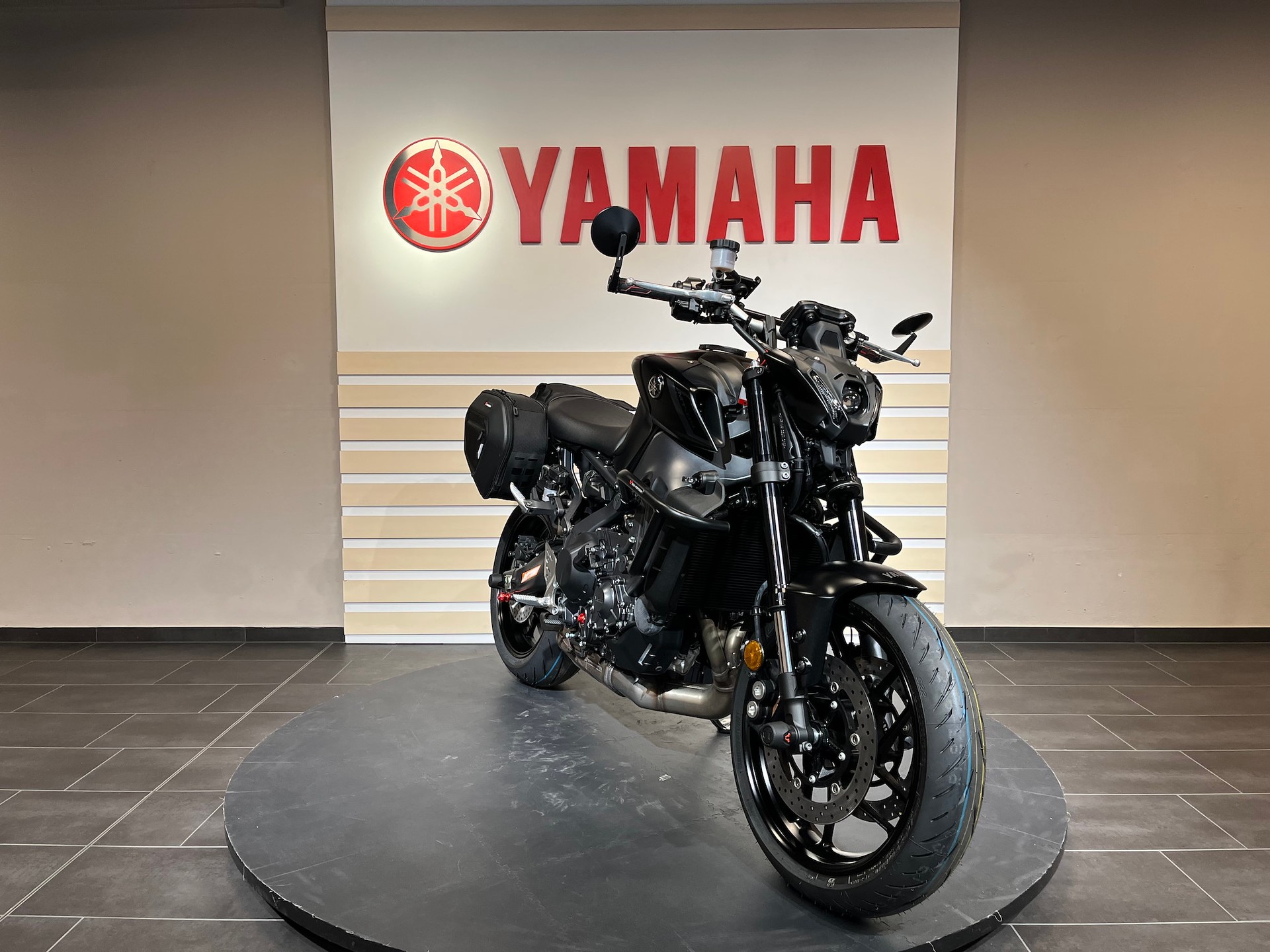 YAMAHA MT-09 Motochic Edition