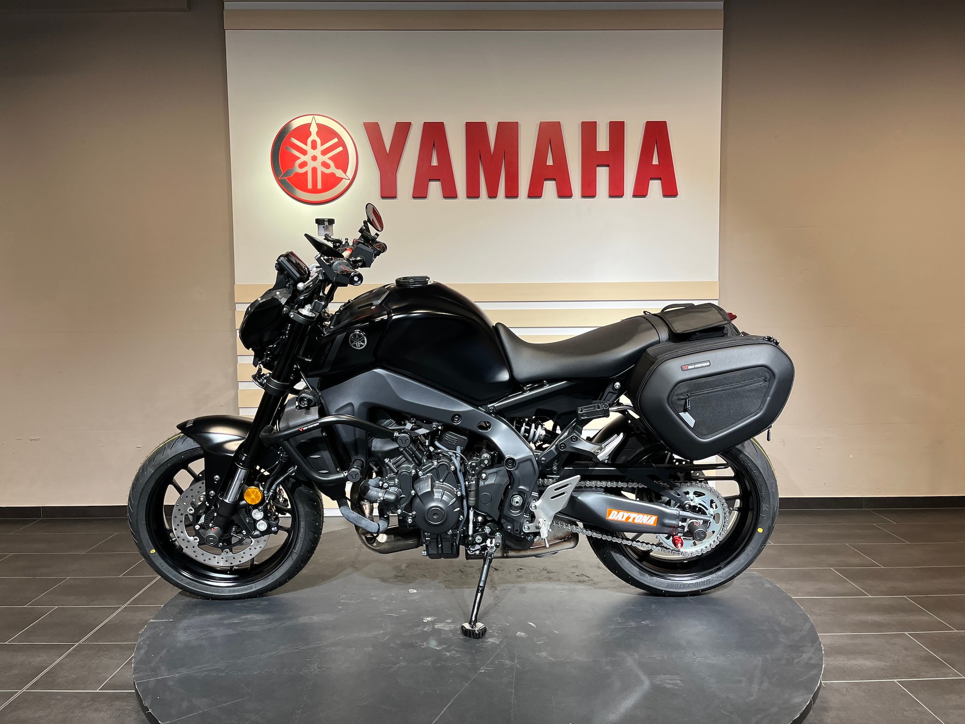 YAMAHA MT-09 Motochic Edition-image-5