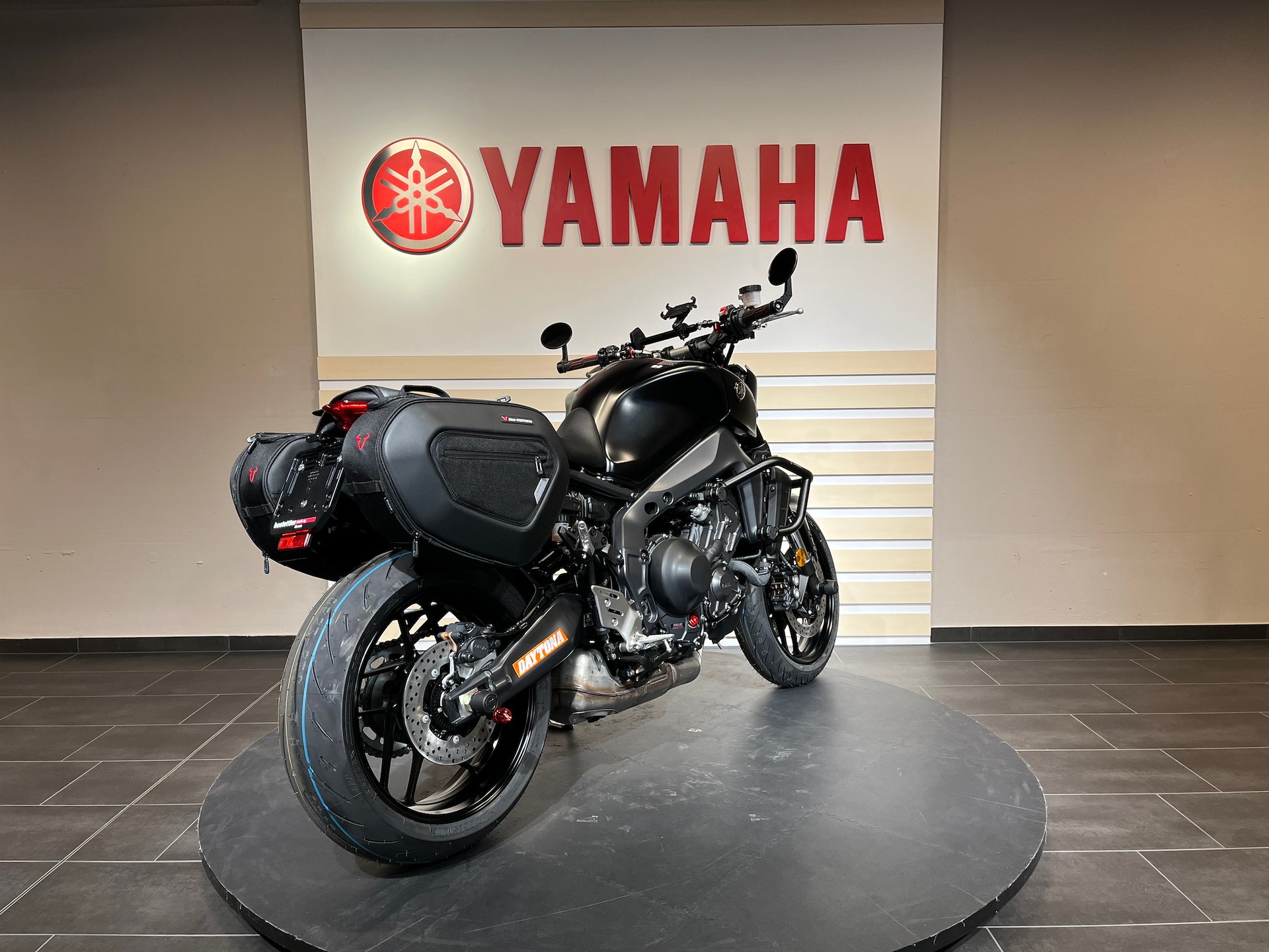 YAMAHA MT-09 Motochic Edition-showroom-element-3