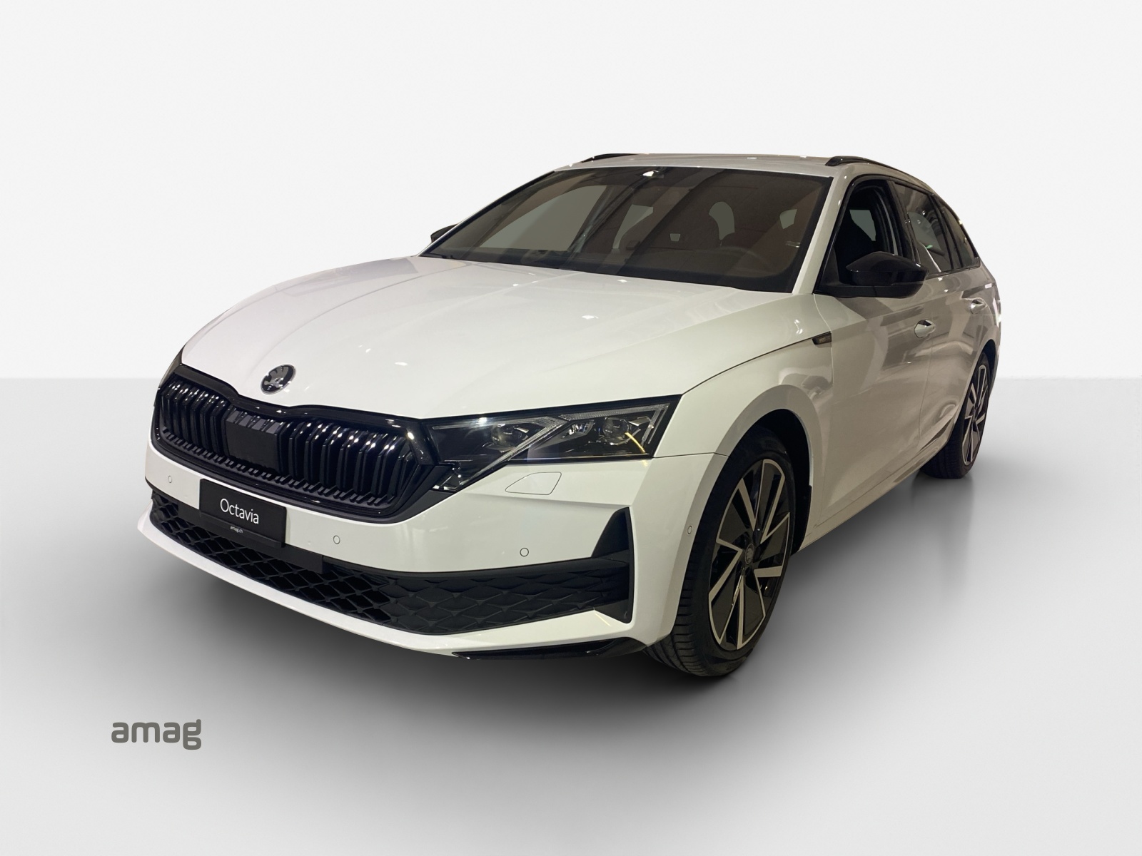 SKODA Octavia Combi 2.0 TSI DSG Sport Line 4x4-image-0
