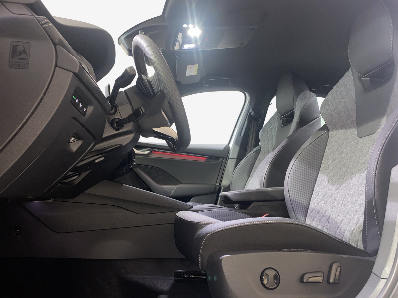 SKODA Octavia Combi 2.0 TSI DSG Sport Line 4x4-image-4