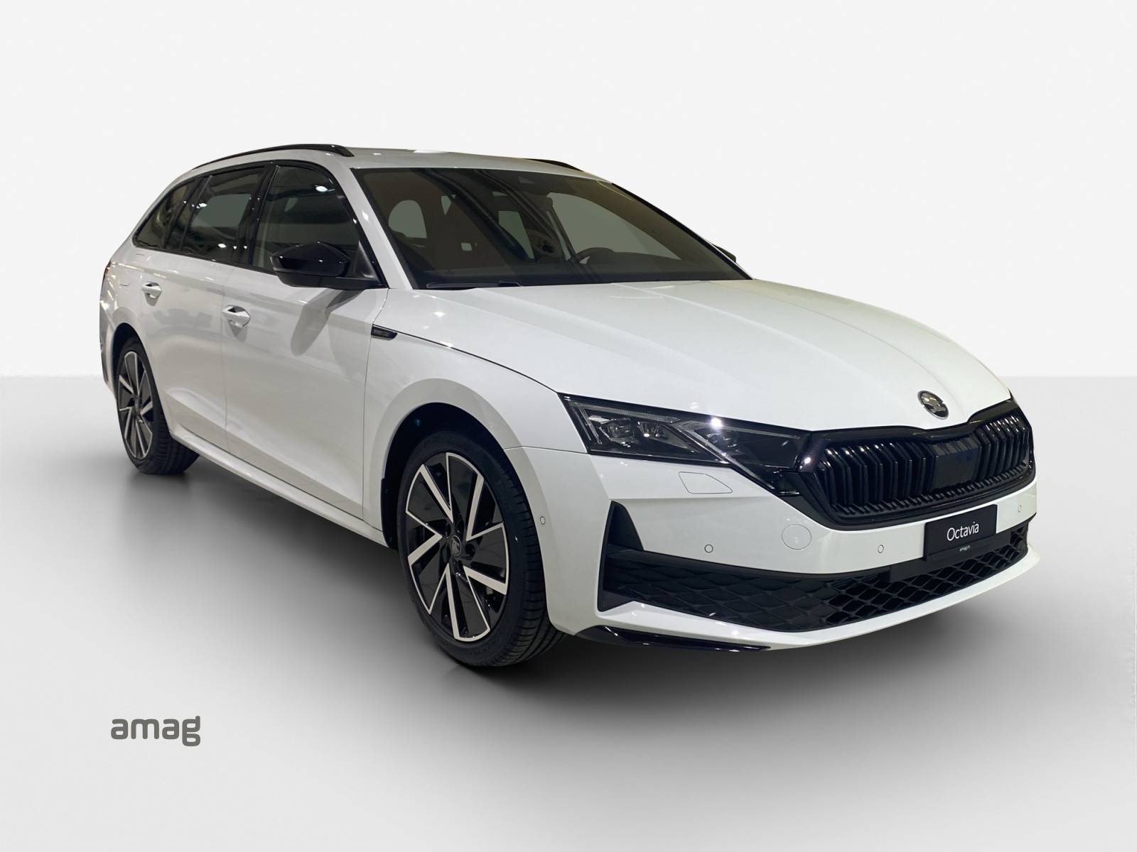 SKODA Octavia Combi 2.0 TSI DSG Sport Line 4x4-image-2