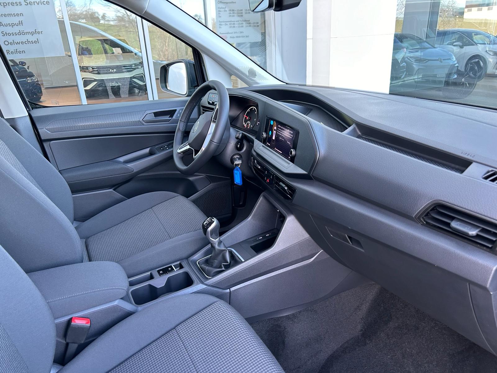VW Caddy 2.0 TDI Liberty 4Motion-image-2