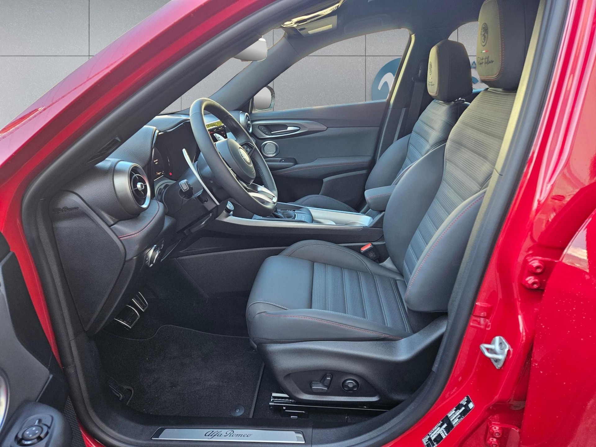 ALFA ROMEO Tonale 1.3 Plug-in Hybrid Tributo Italiano Q4-image-13