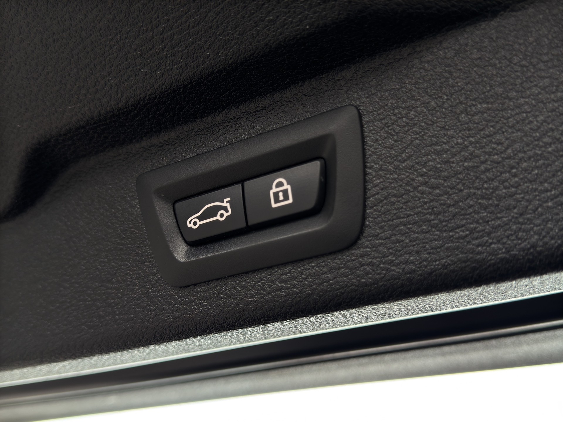 BMW X5 xDrive 25d Steptronic-image-24