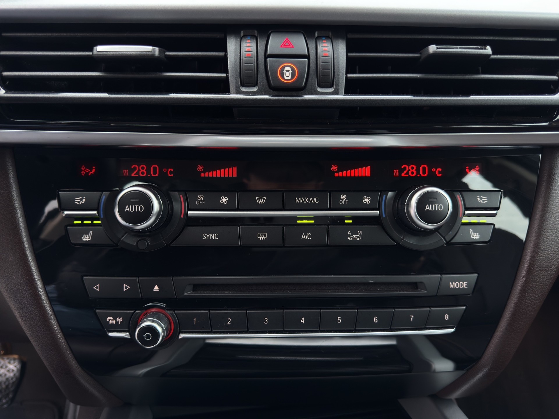 BMW X5 xDrive 25d Steptronic-image-15