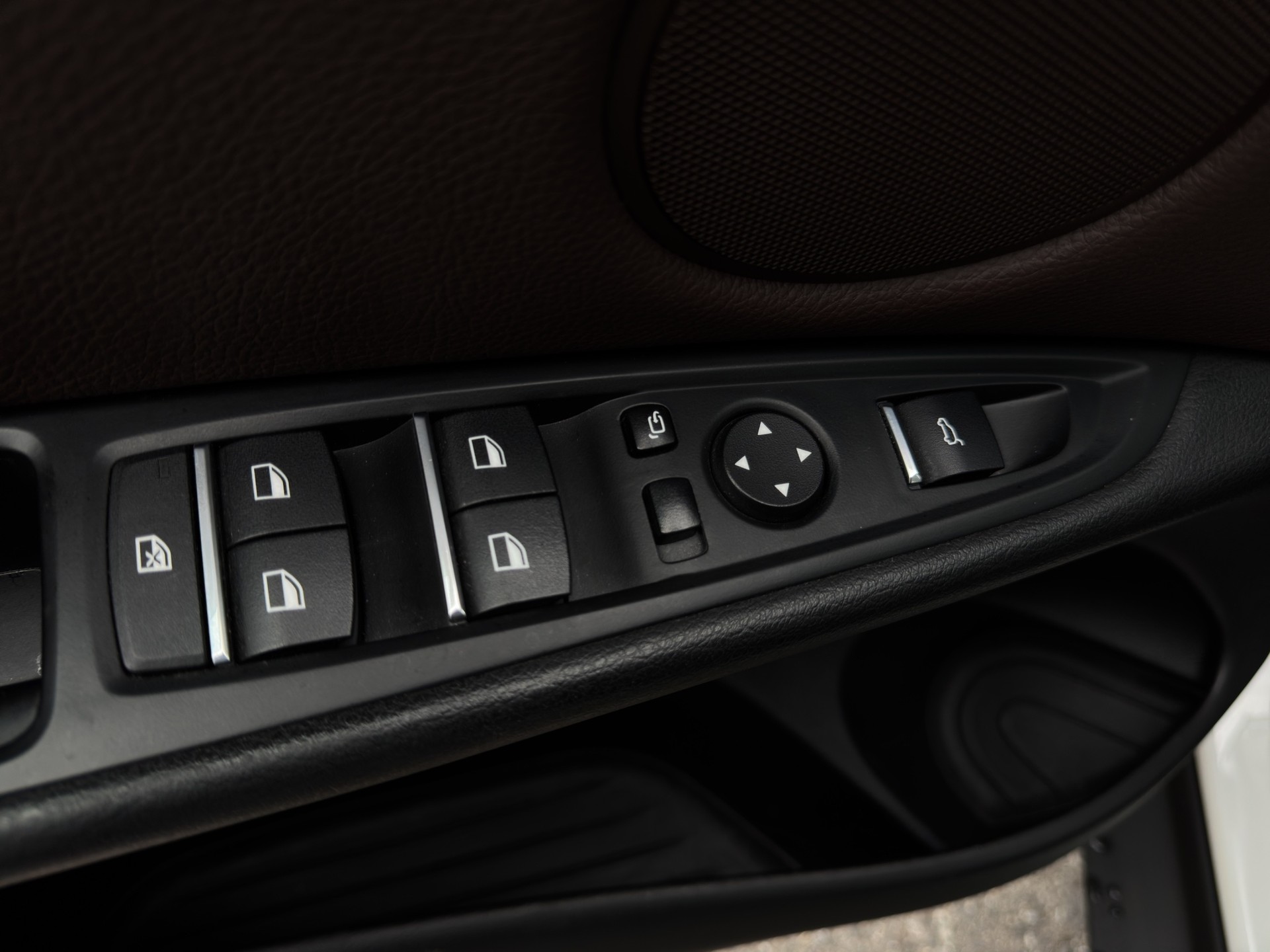 BMW X5 xDrive 25d Steptronic-image-17