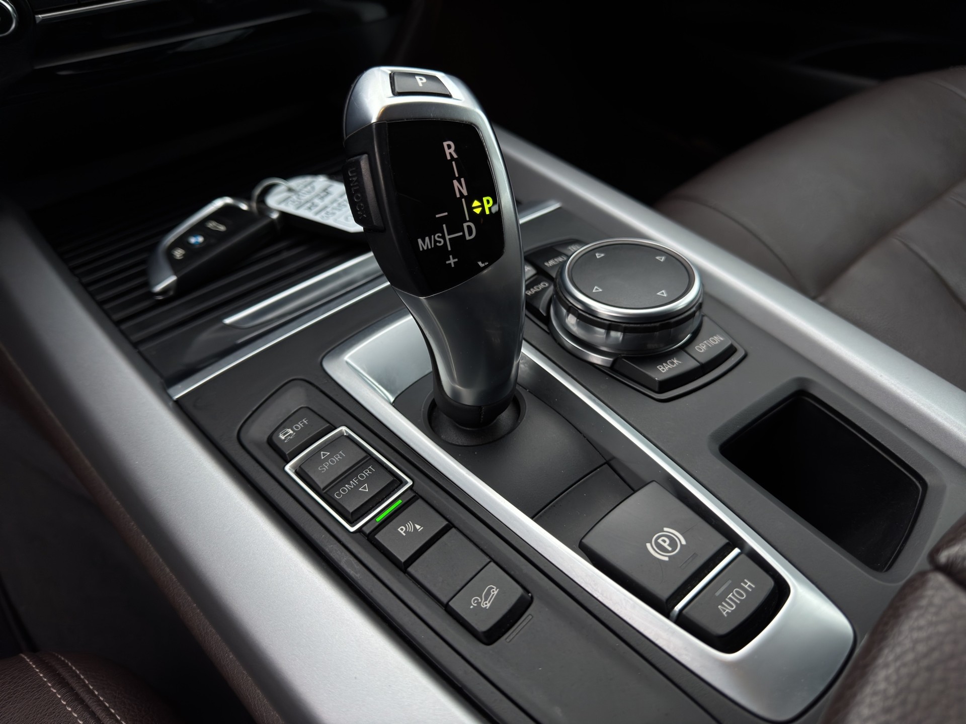 BMW X5 xDrive 25d Steptronic-image-16