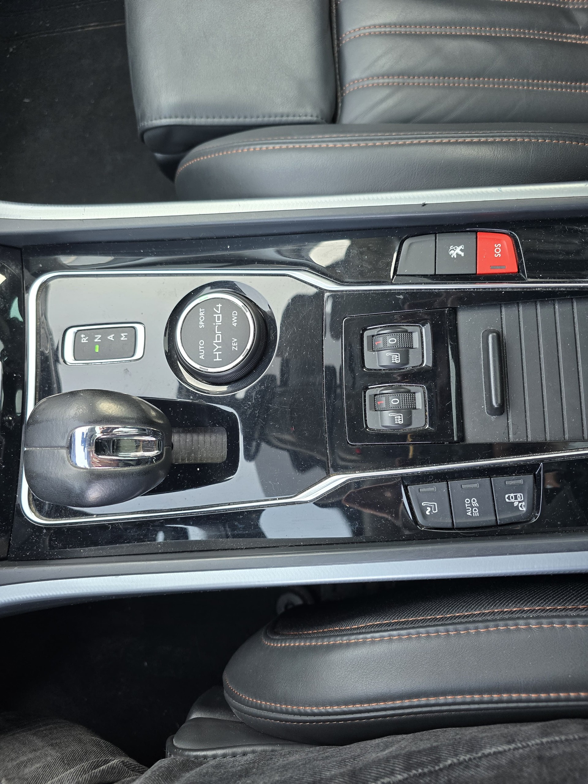 PEUGEOT 508 RXH 2.0 HDI Hybrid4 ETG6-image-8