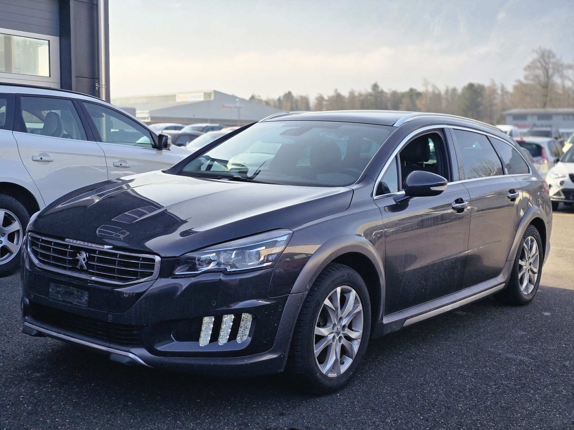 PEUGEOT 508 RXH 2.0 HDI Hybrid4 ETG6-image-2