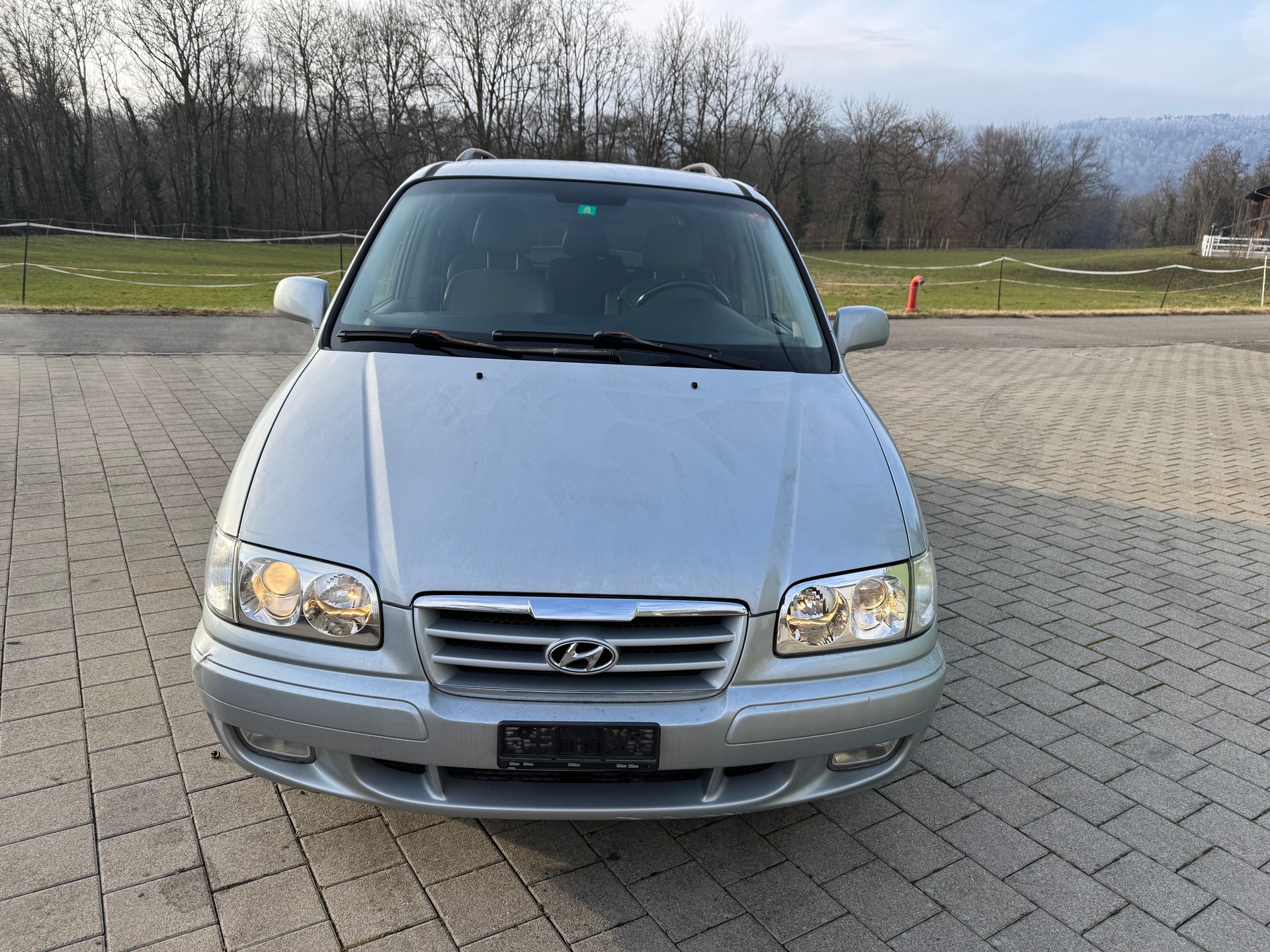 HYUNDAI Trajet 2.7 V6 GLS Automatic-image-3