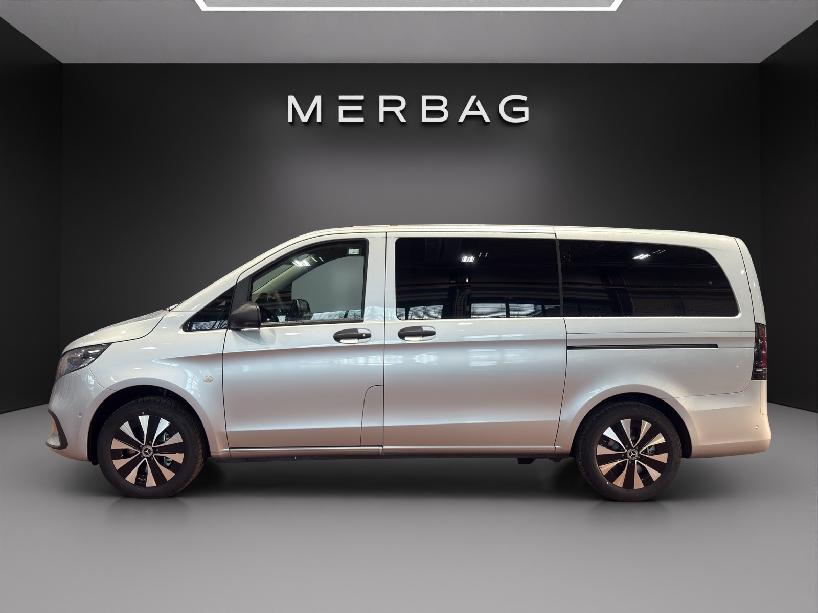 MERCEDES-BENZ Vito 116 CDI Lang Tourer 9G-Tronic 4M Select-image-5