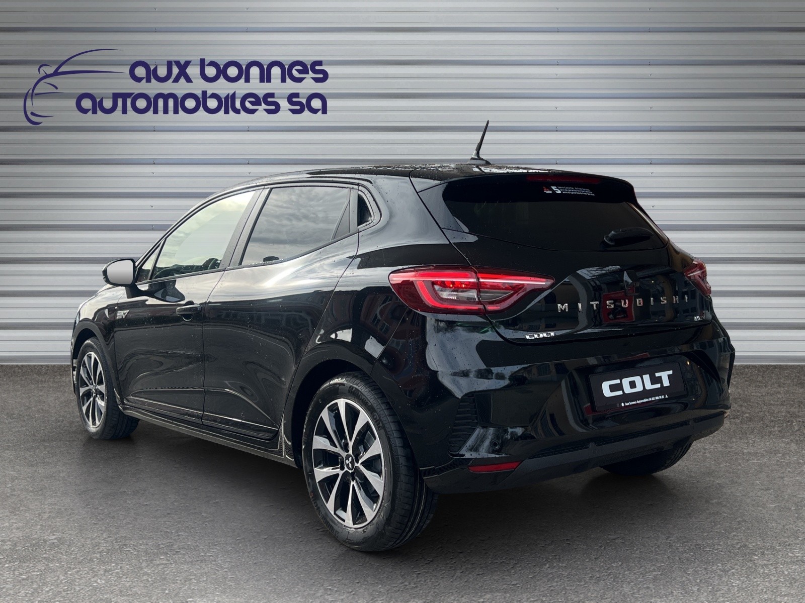 MITSUBISHI COLT 1.6 HEV Invite+-showroom-element-1