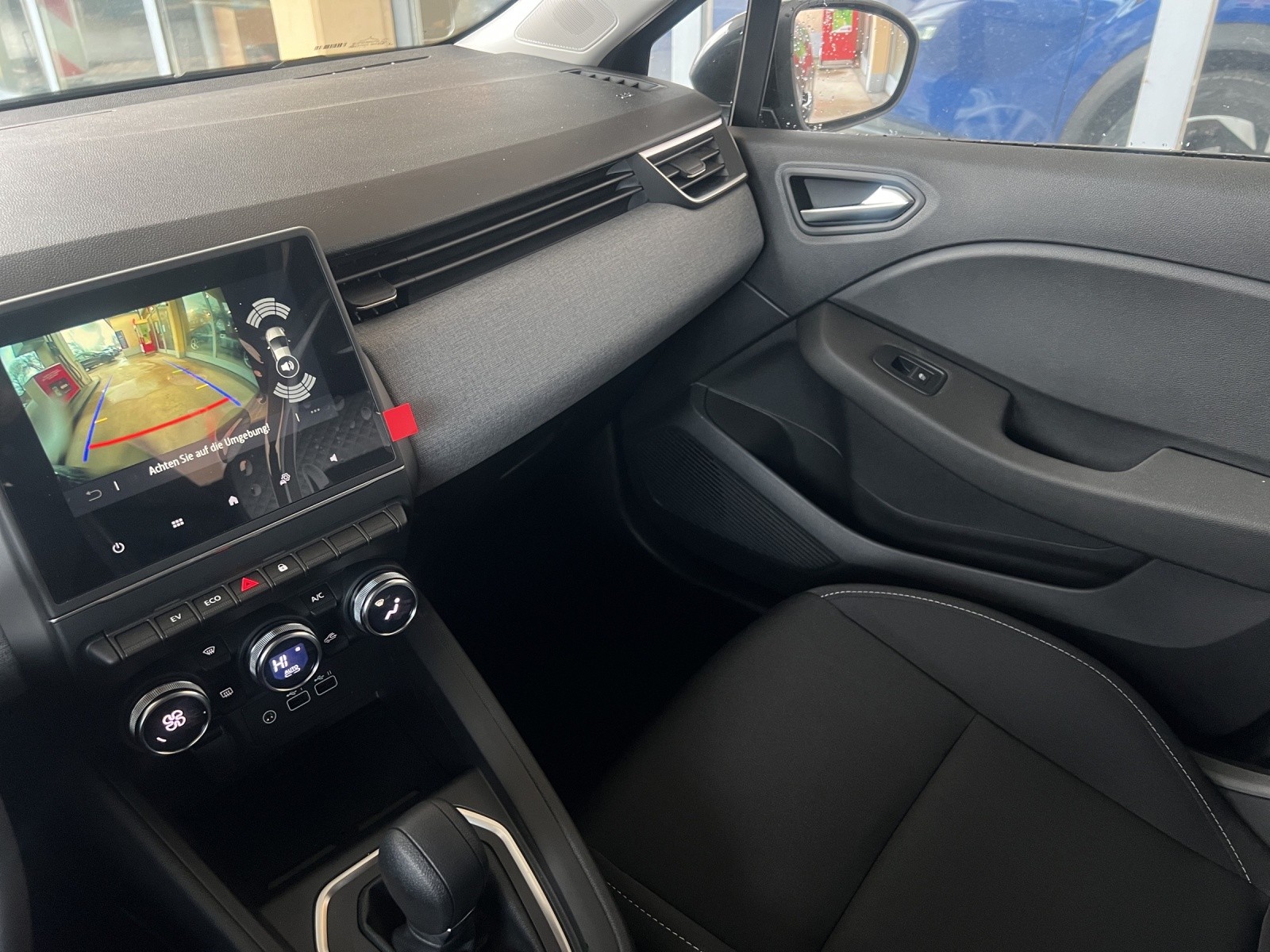 MITSUBISHI COLT 1.6 HEV Invite+-image-11