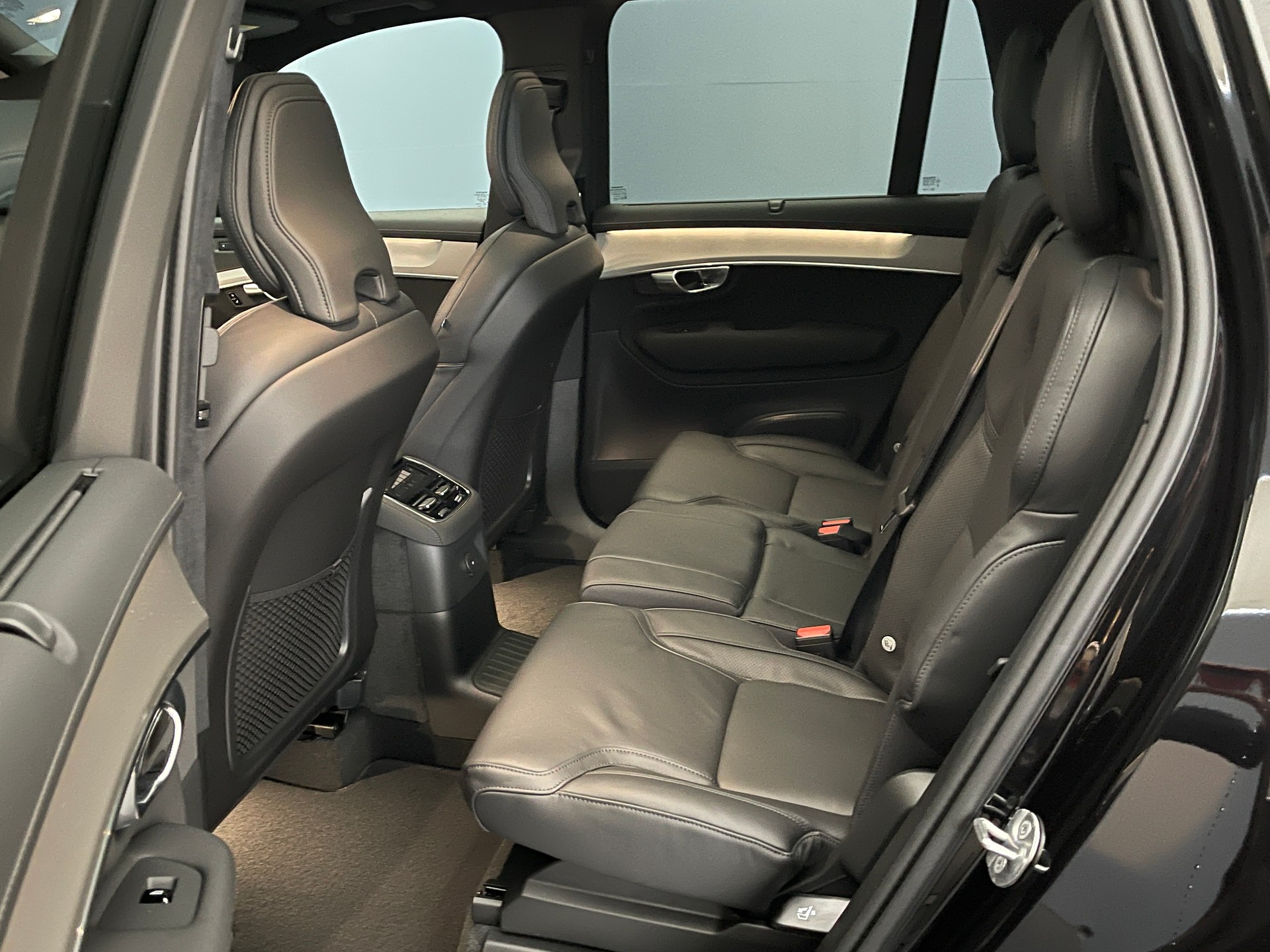 VOLVO XC90 2.0 T8 TE Black Edition eAWD-image-7