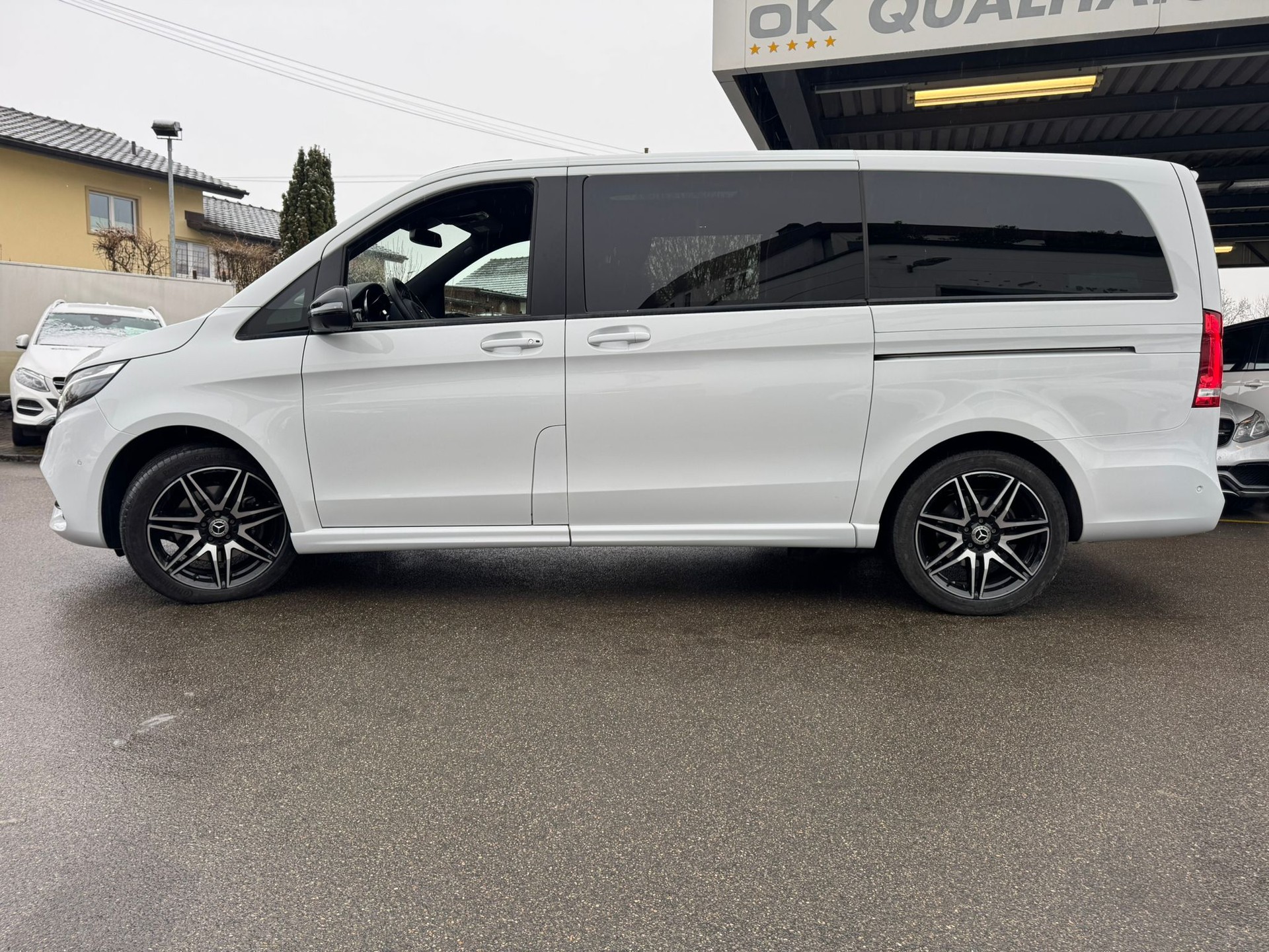 MERCEDES-BENZ V 250 d lang Avantgarde 4Matic G-Tronic-image-4