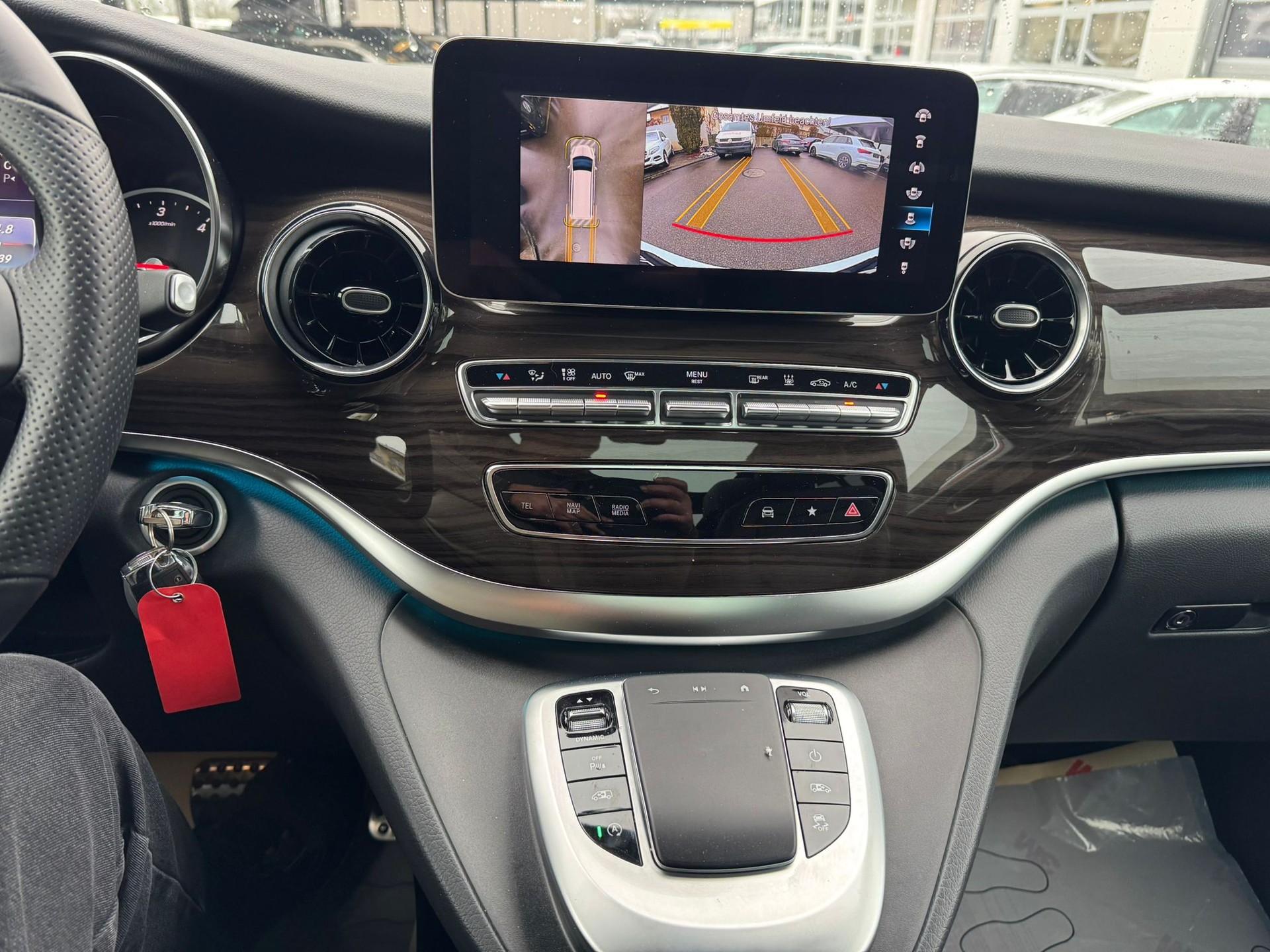 MERCEDES-BENZ V 250 d lang Avantgarde 4Matic G-Tronic-image-15