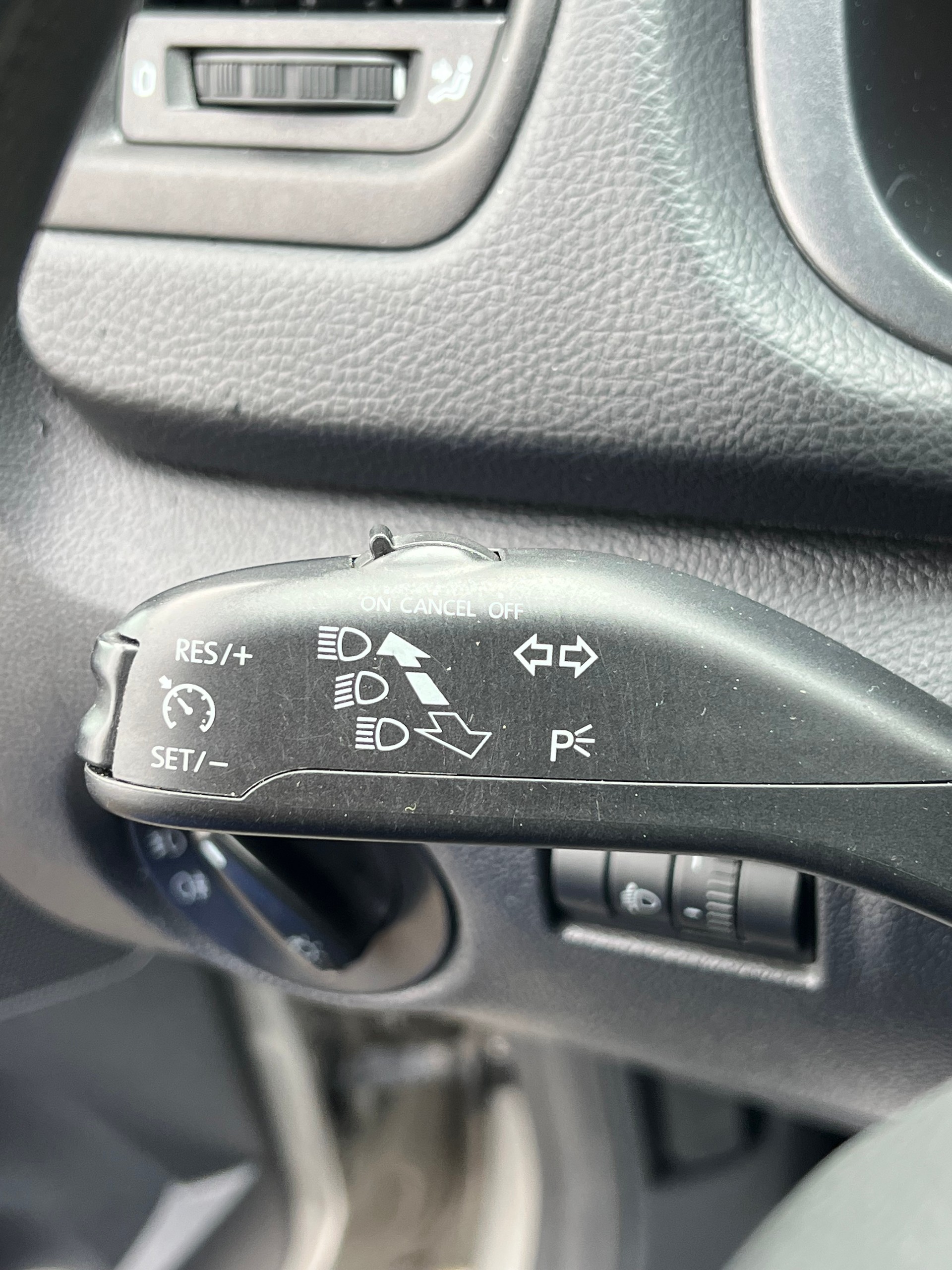 SKODA Fabia 1.2 TSI Fresh-image-10