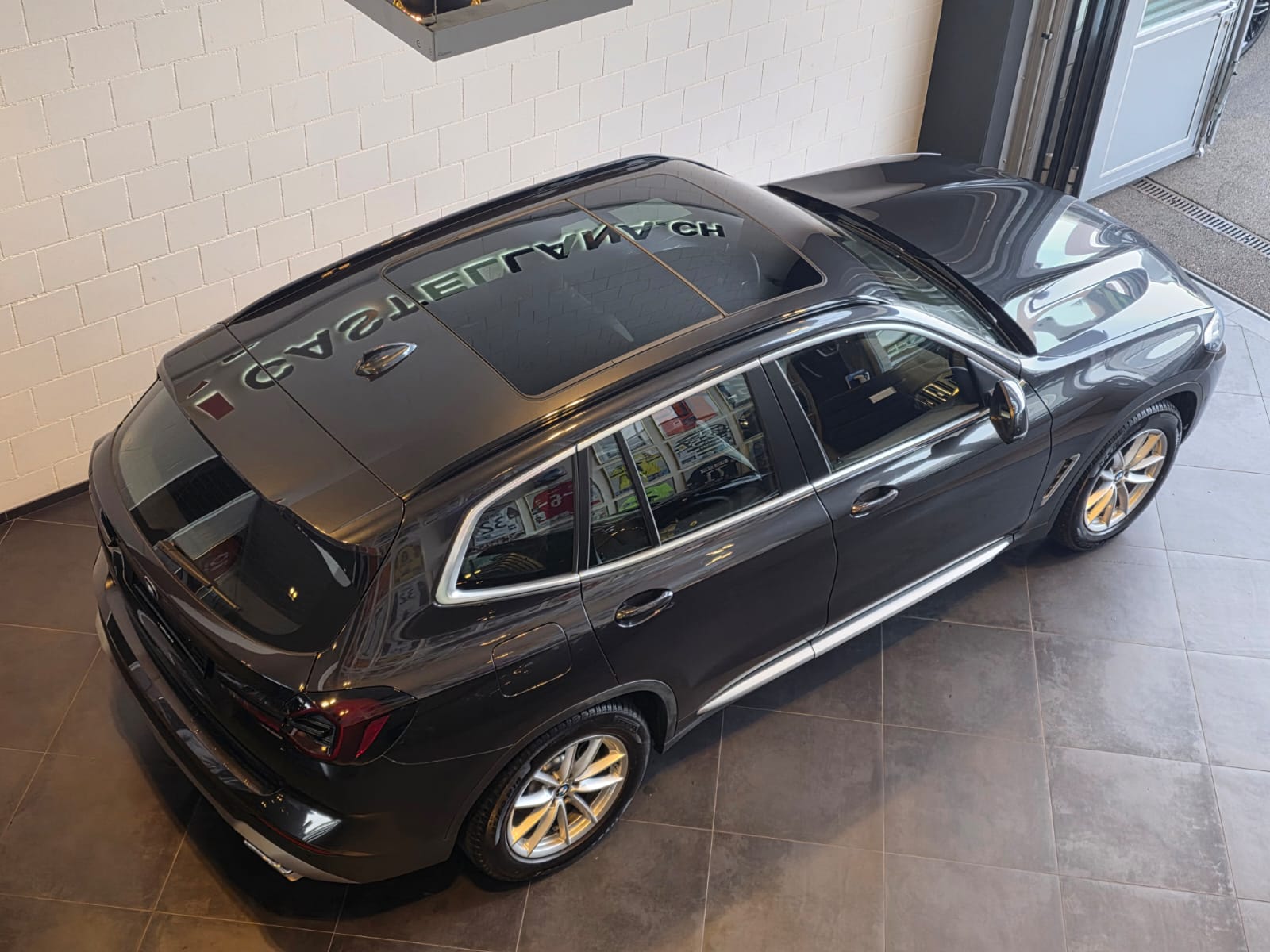 BMW X3 xDrive 20i-image-4