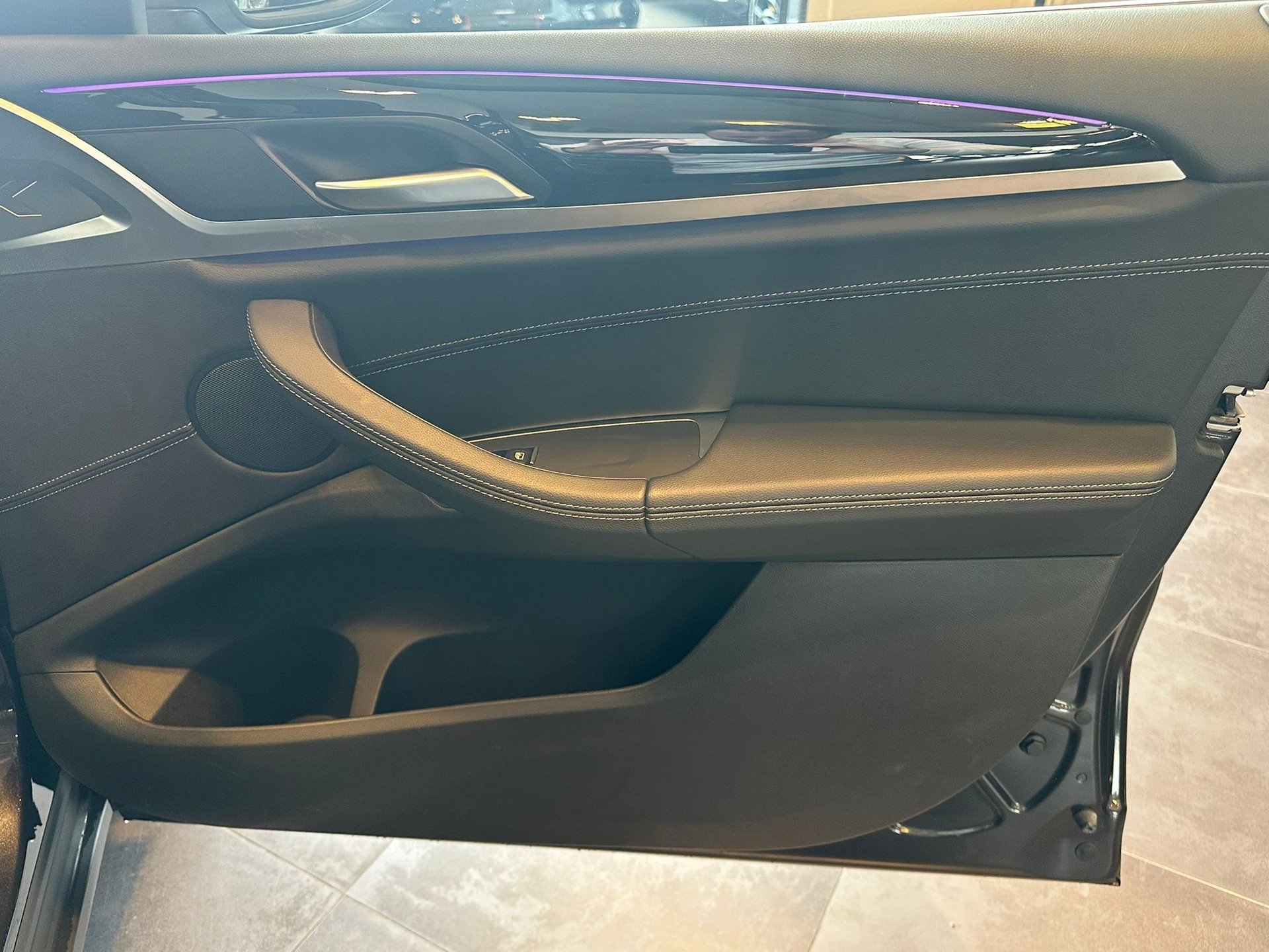 BMW X3 xDrive 20i-image-17