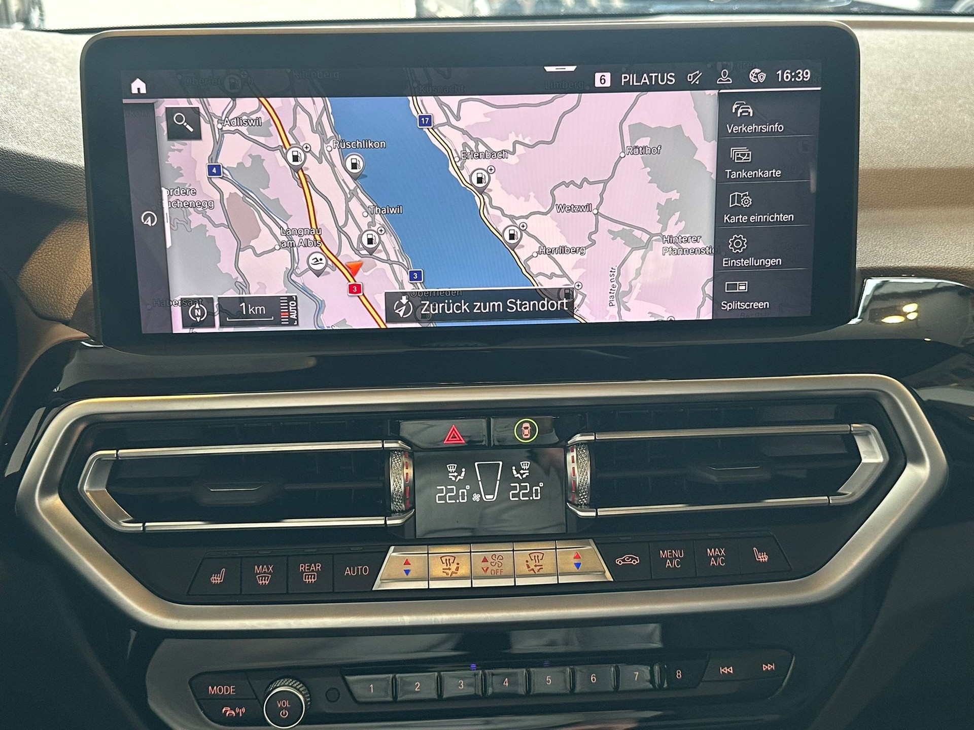 BMW X3 xDrive 20i-image-10