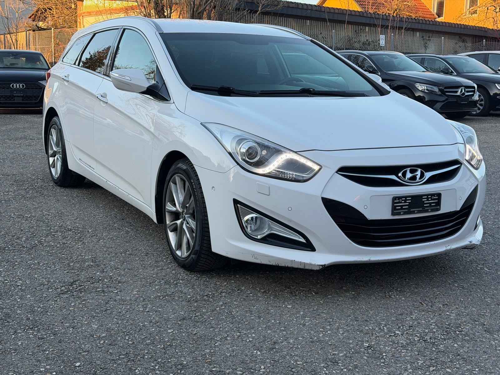 HYUNDAI i40 Wagon 1.7 CRDI Vertex Automatic-image-7