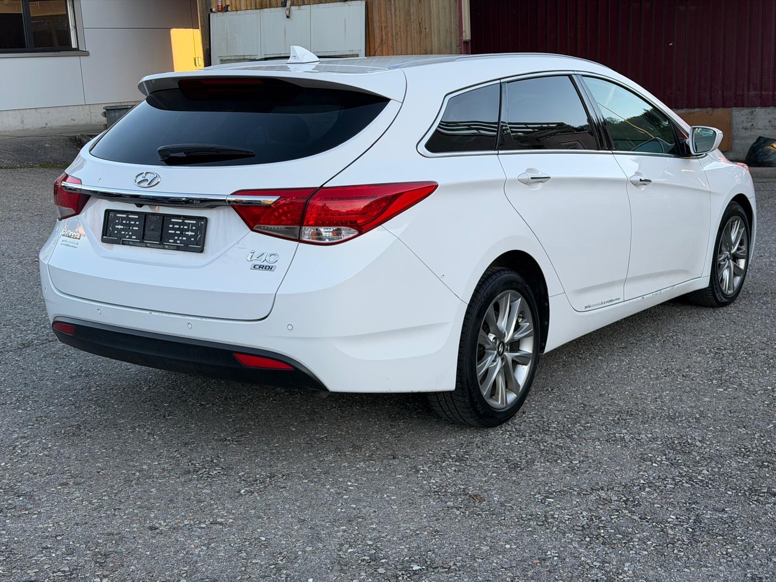 HYUNDAI i40 Wagon 1.7 CRDI Vertex Automatic-image-5