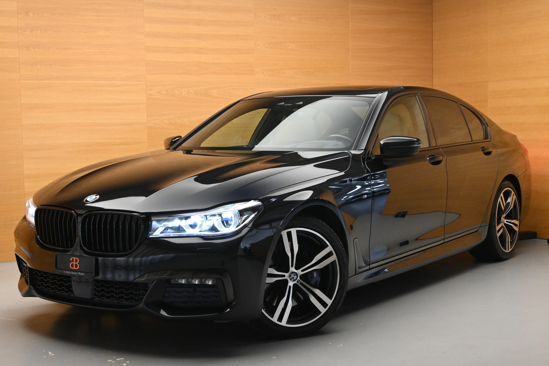 BMW 740d xDrive Steptronic M-Sport*Standheizung*