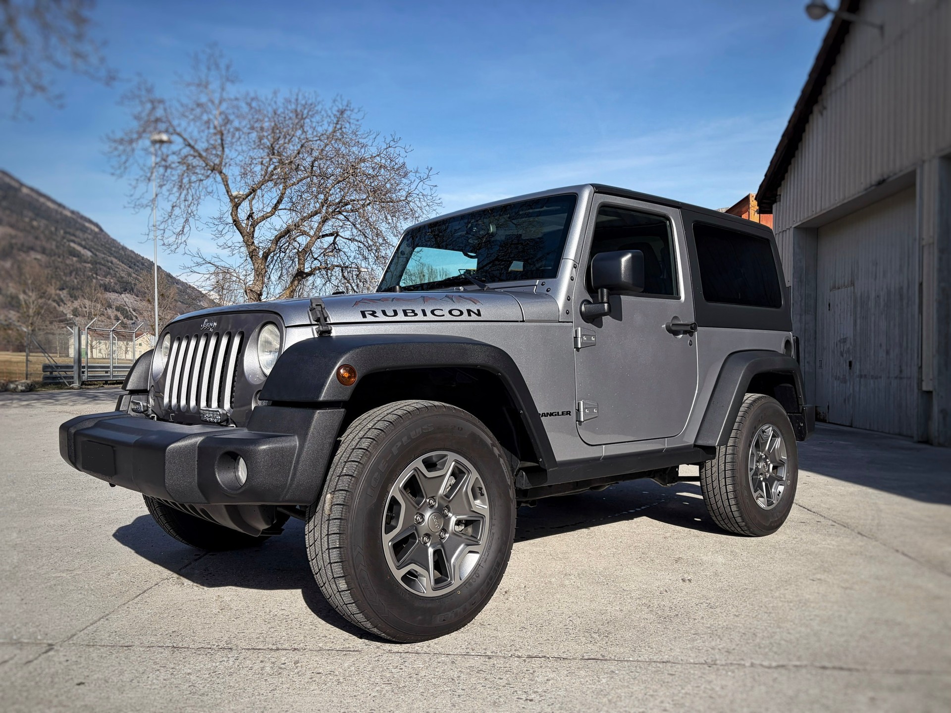 JEEP Wrangler 2.8 CRD Rubicon-image-2