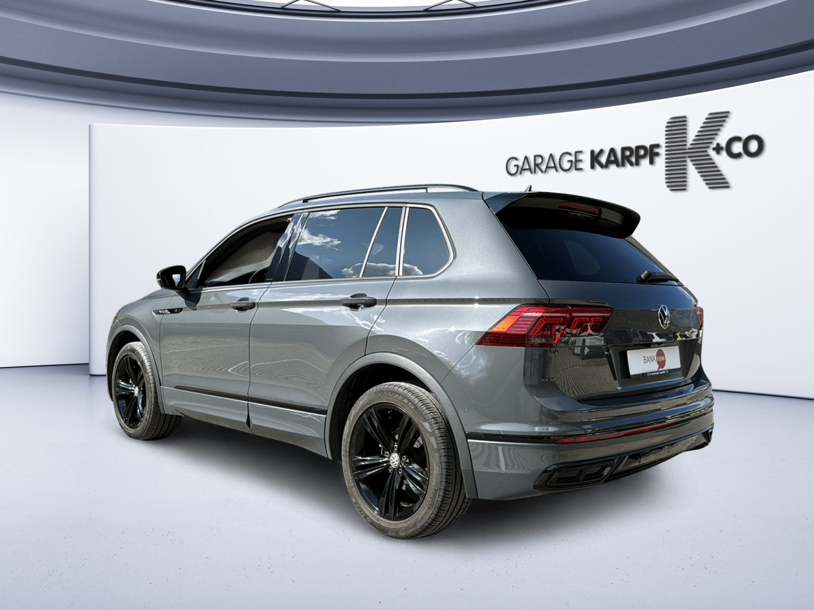 VW Tiguan 2.0 TDI SCR R-Line 4Motion DSG-image-2