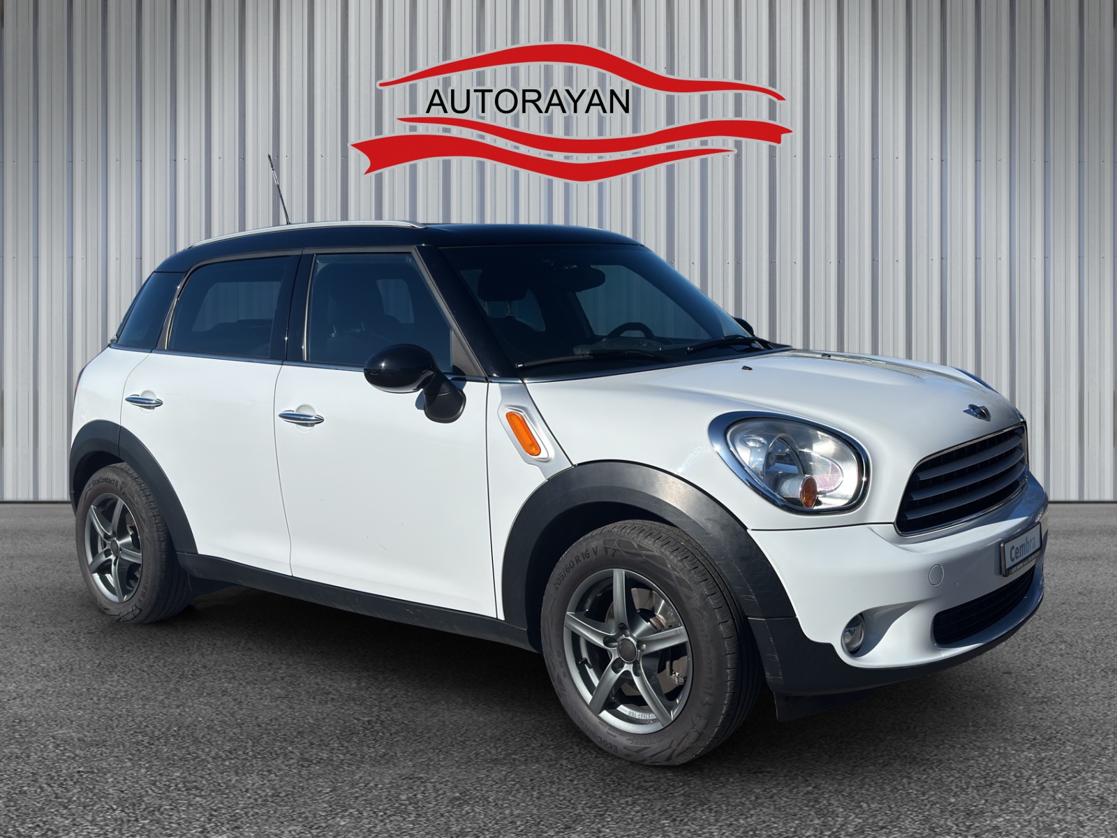 MINI Countryman Cooper FWD-image-2