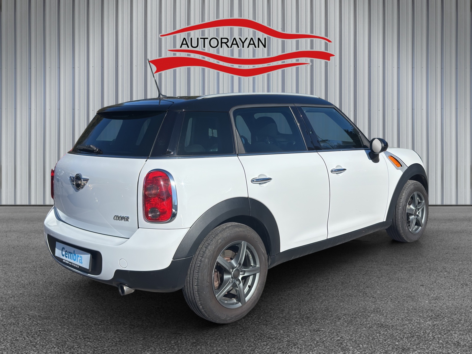 MINI Countryman Cooper FWD-image-4
