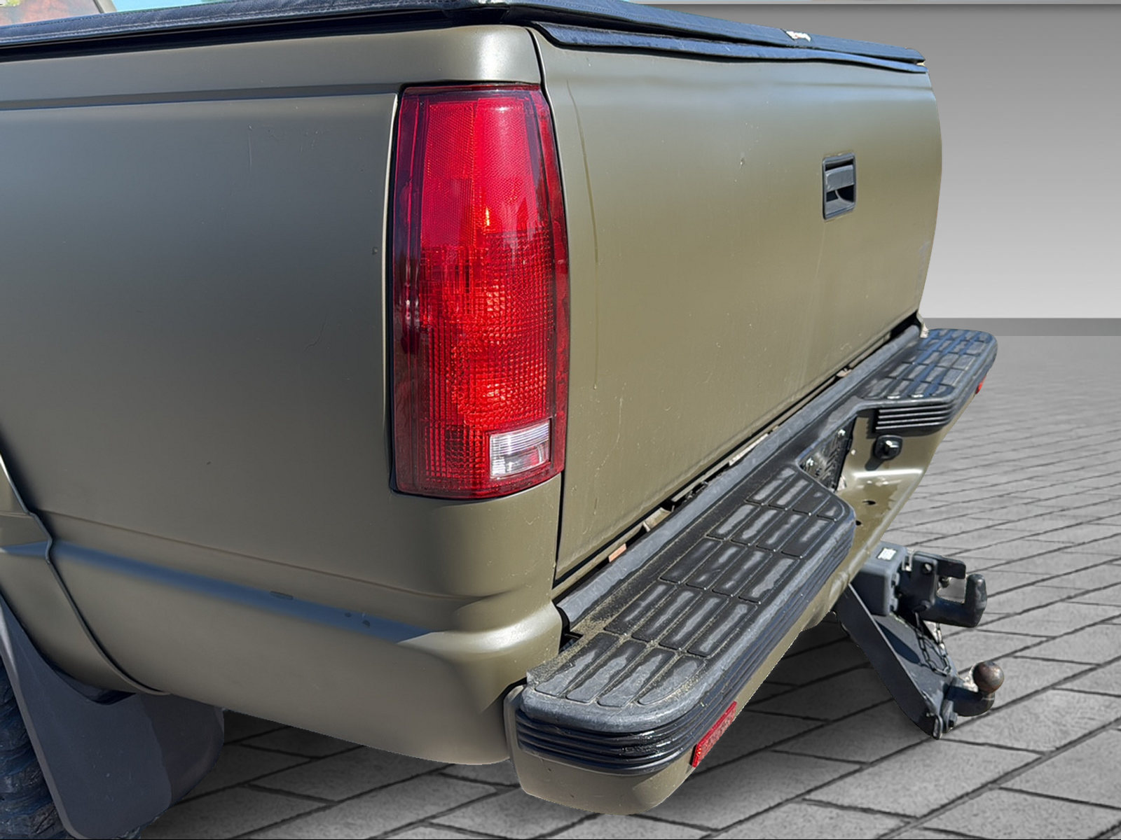 CHEVROLET K2500-image-11