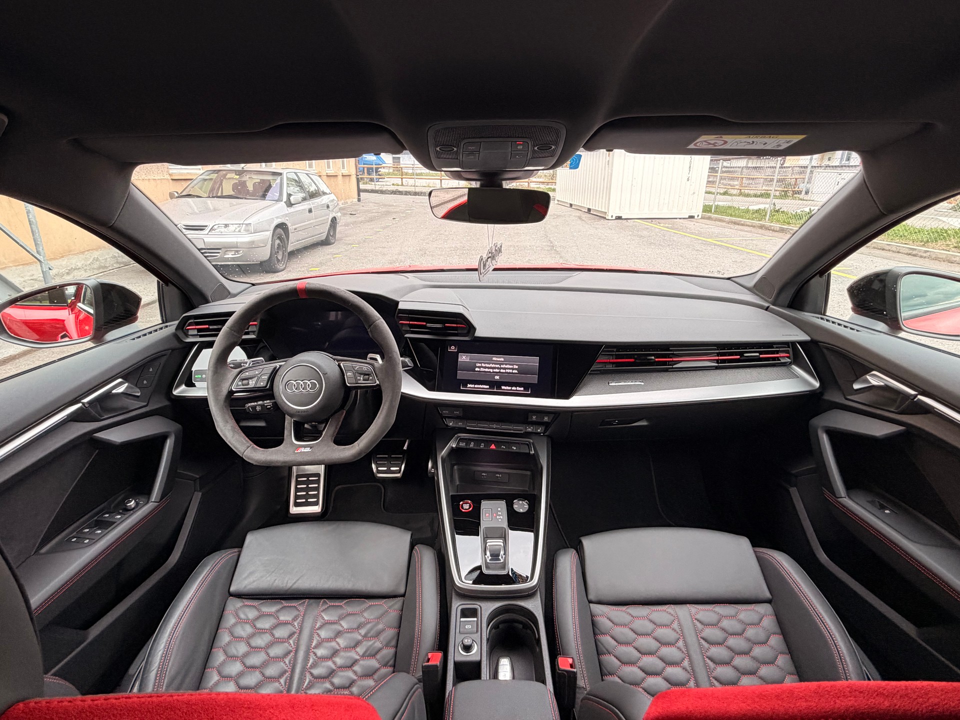 AUDI RS3 Sportback 2.5 TSI quattro S-tronic-image-12