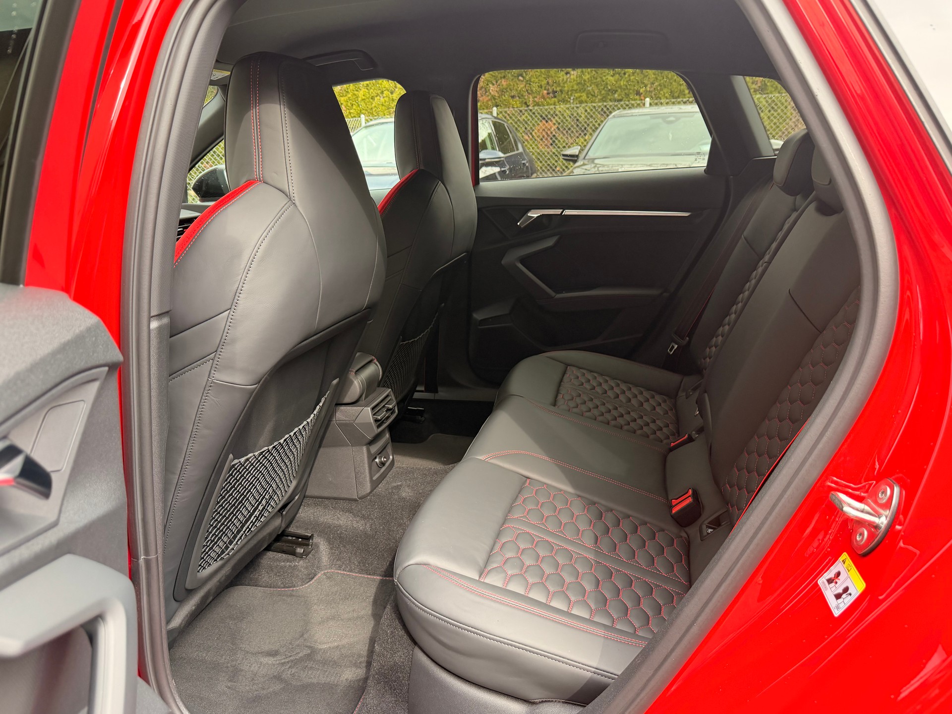 AUDI RS3 Sportback 2.5 TSI quattro S-tronic-image-13