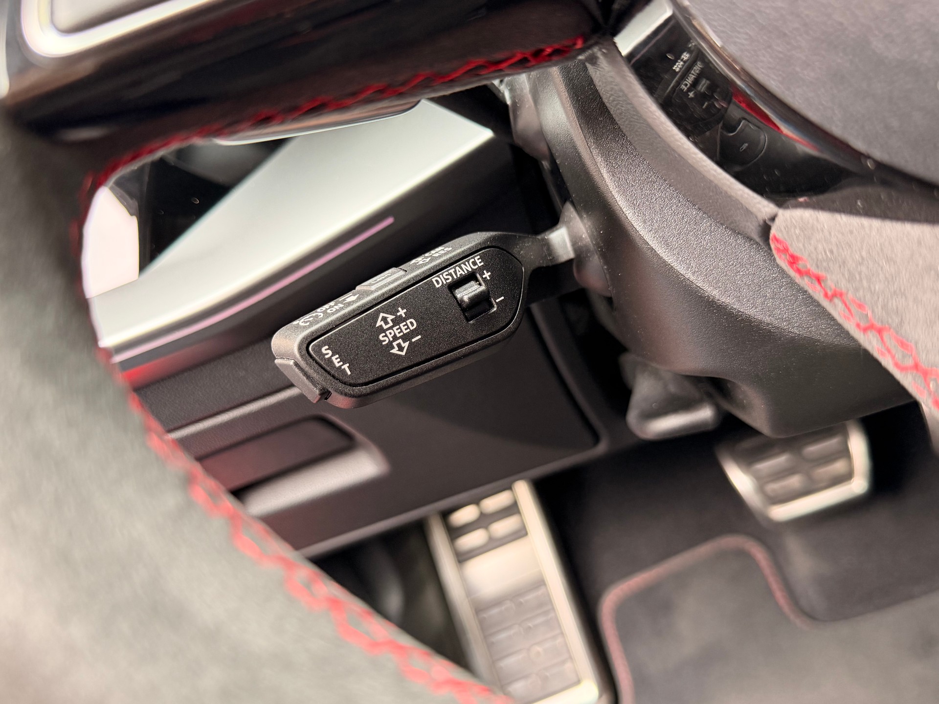 AUDI RS3 Sportback 2.5 TSI quattro S-tronic-image-14