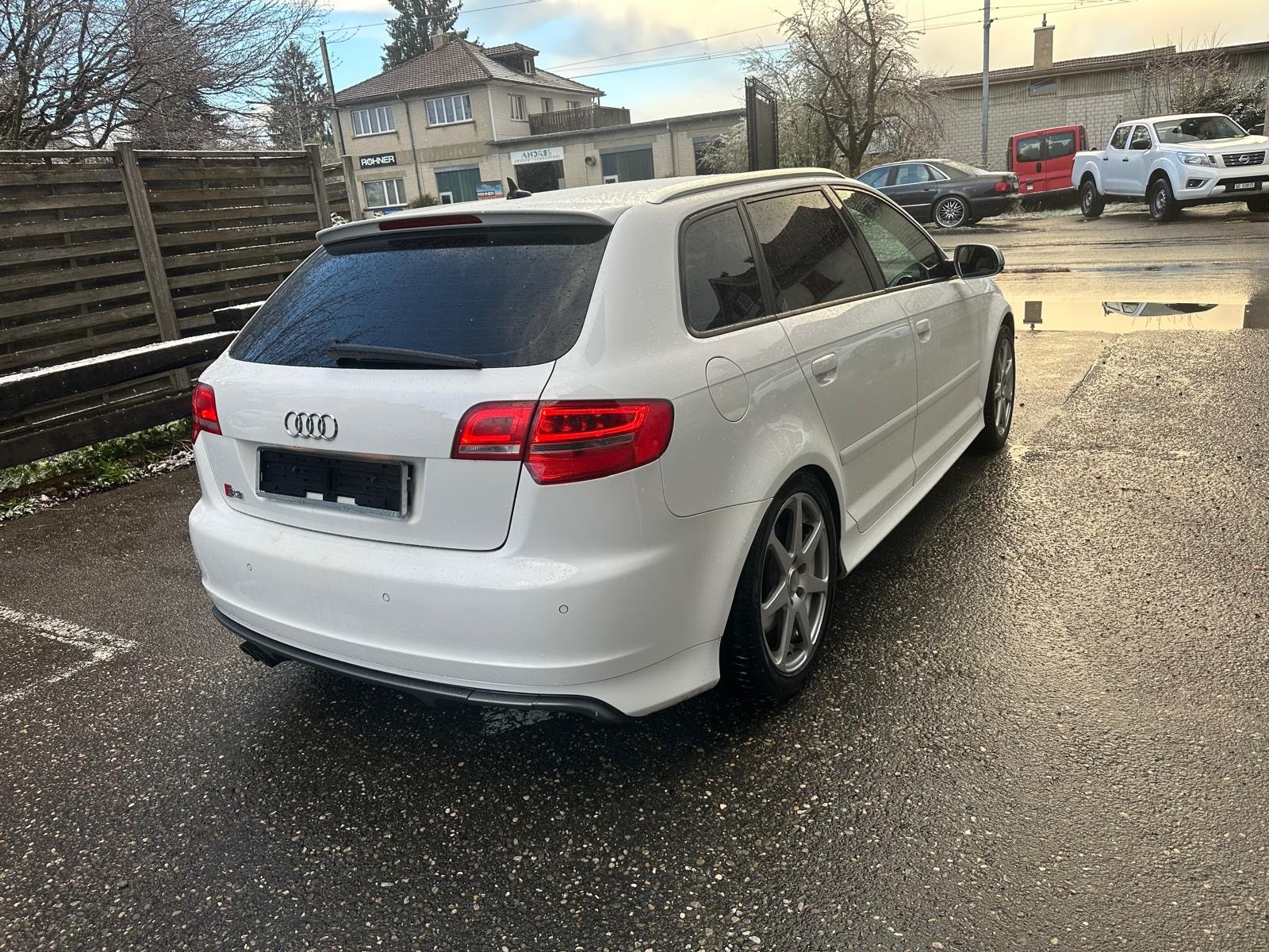 AUDI S3 Sportback 2.0 TFSI quattro S-tronic-image-2