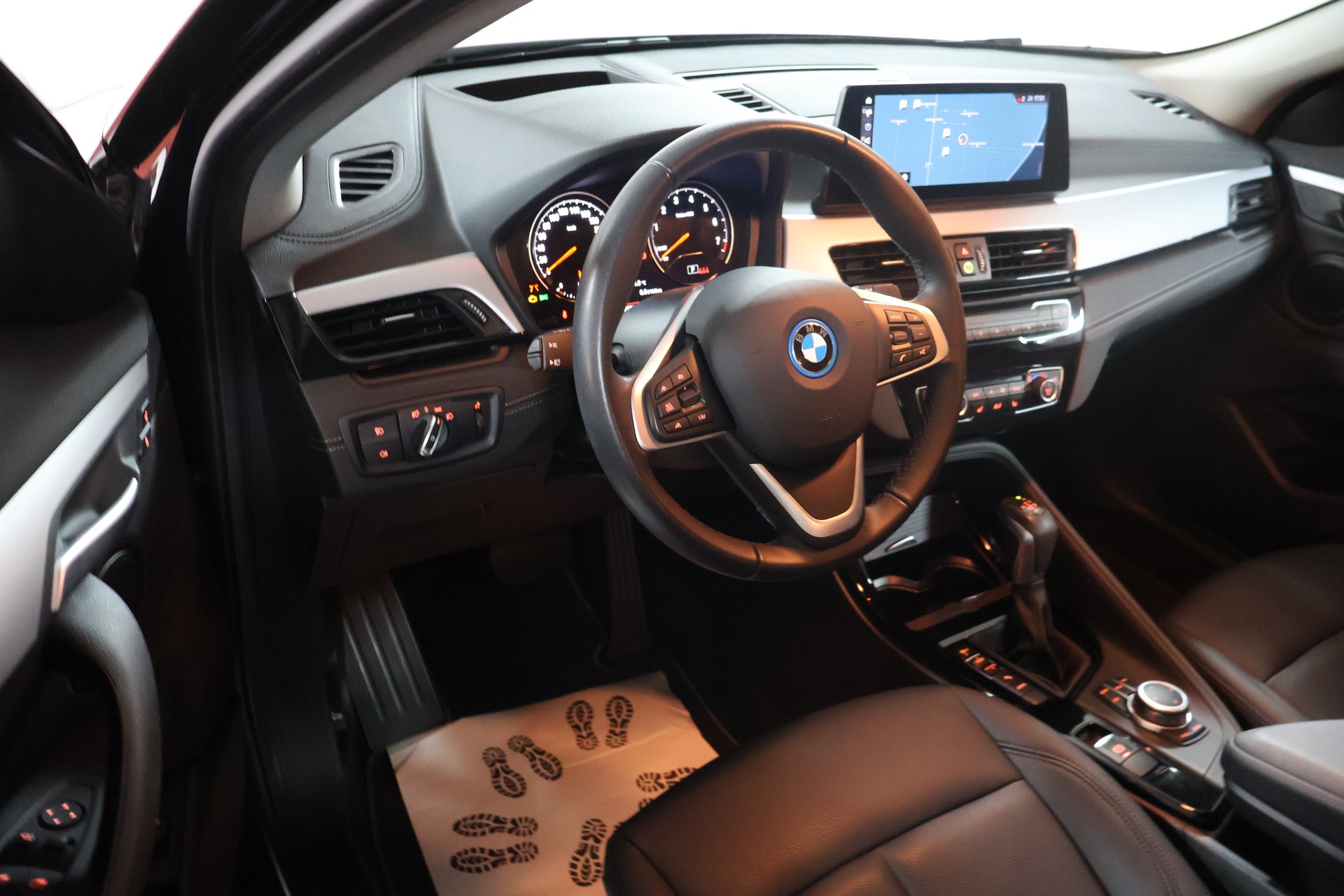 BMW X2 xDrive 25e M Mesh Steptronic-image-8