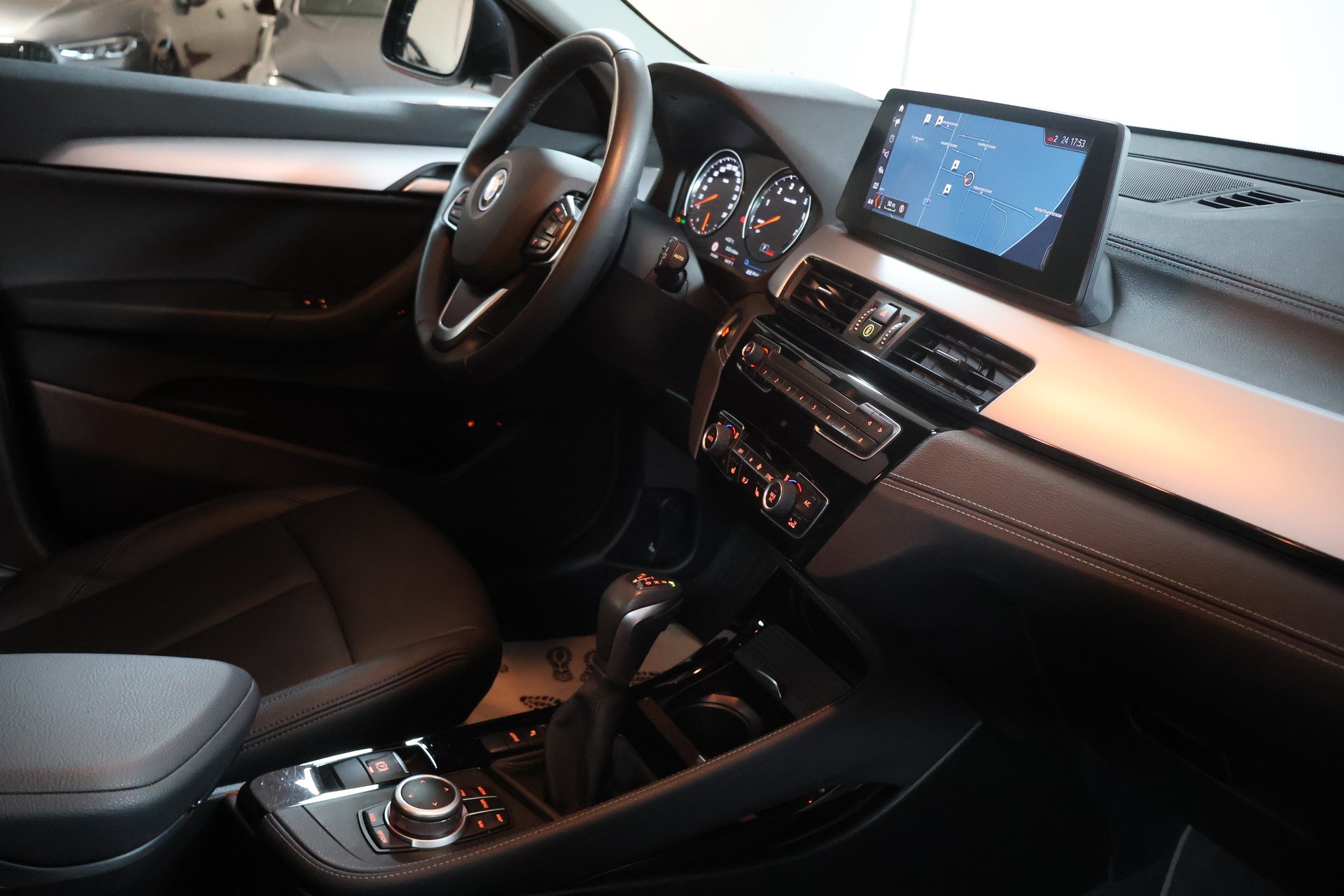 BMW X2 xDrive 25e M Mesh Steptronic-image-11