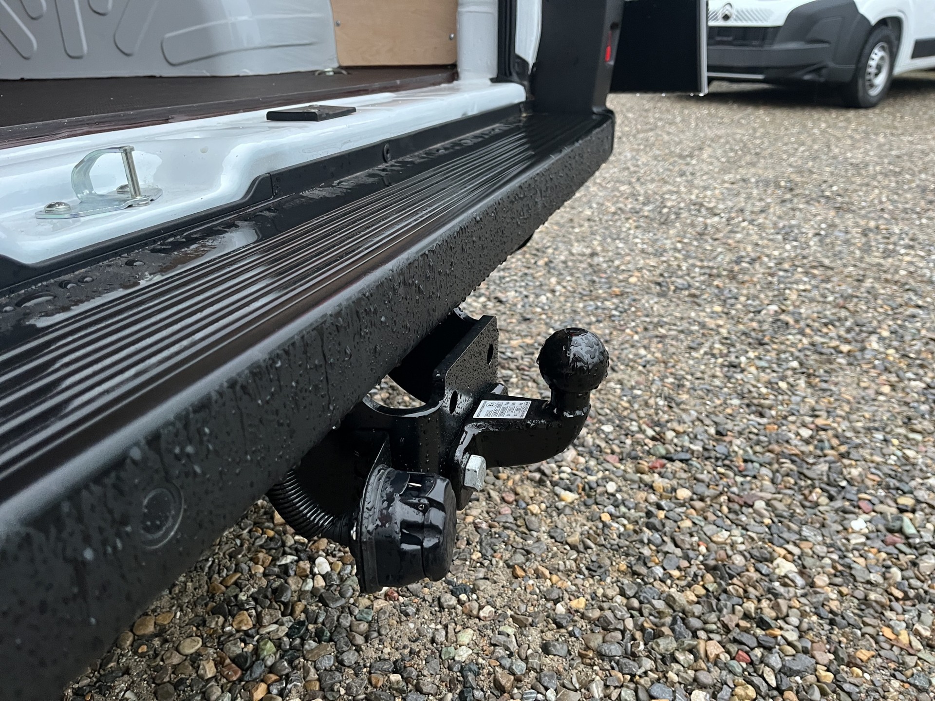 FIAT Ducato 35 L2H2 *AHK, Rückfahrkamera, 270°Flügeltüren, Navi*-image-21