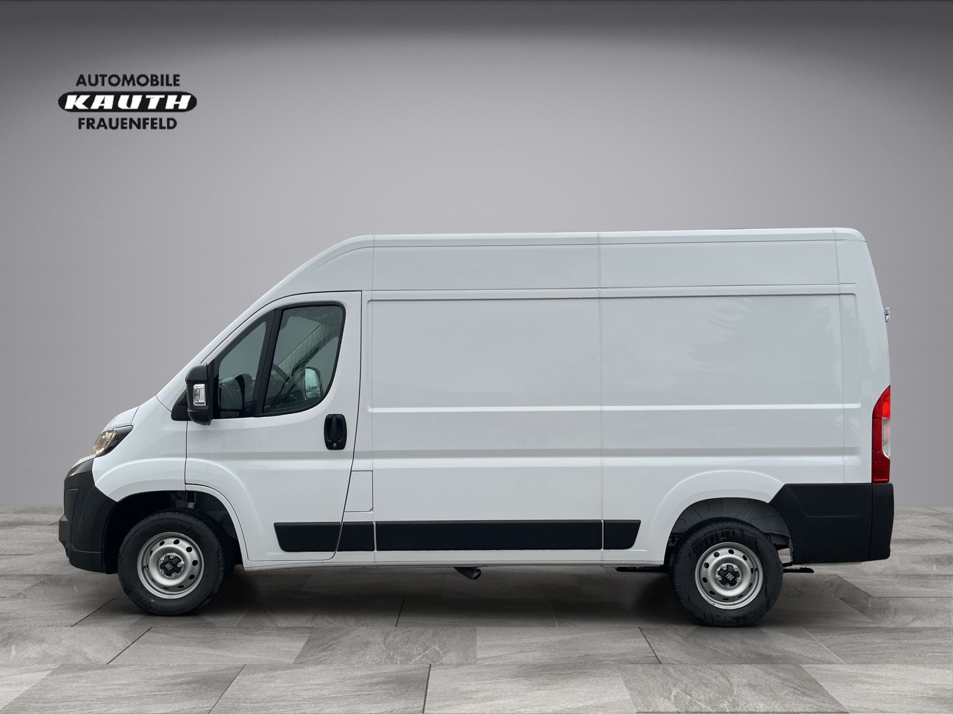 FIAT Ducato 35 L2H2 *AHK, Rückfahrkamera, 270°Flügeltüren, Navi*-showroom-element-1