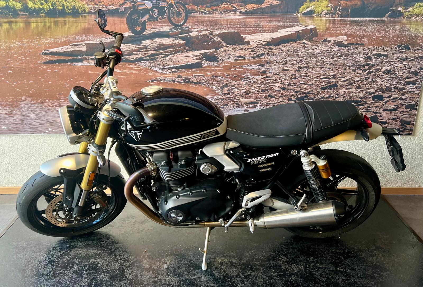 TRIUMPH Speed Twin 1200 RS-showroom-element-3