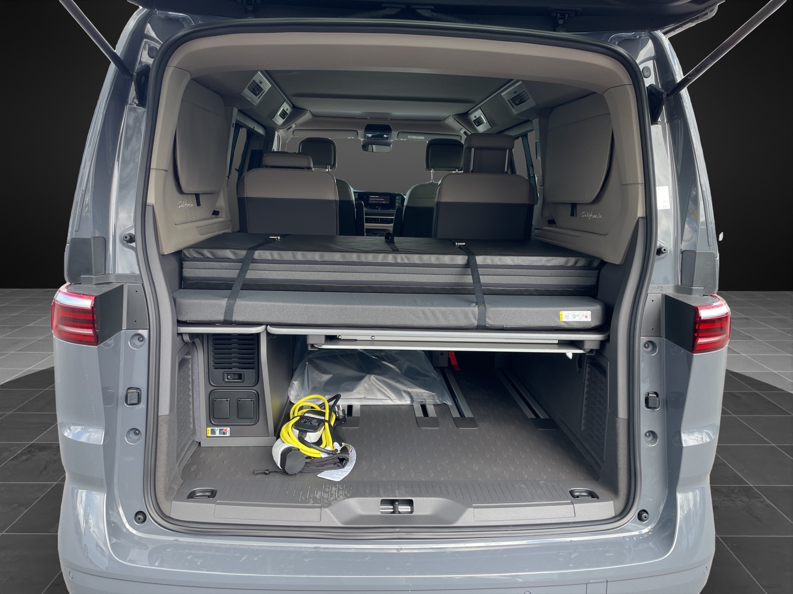 VW California eHybrid Beach Tour 4Motion-image-12